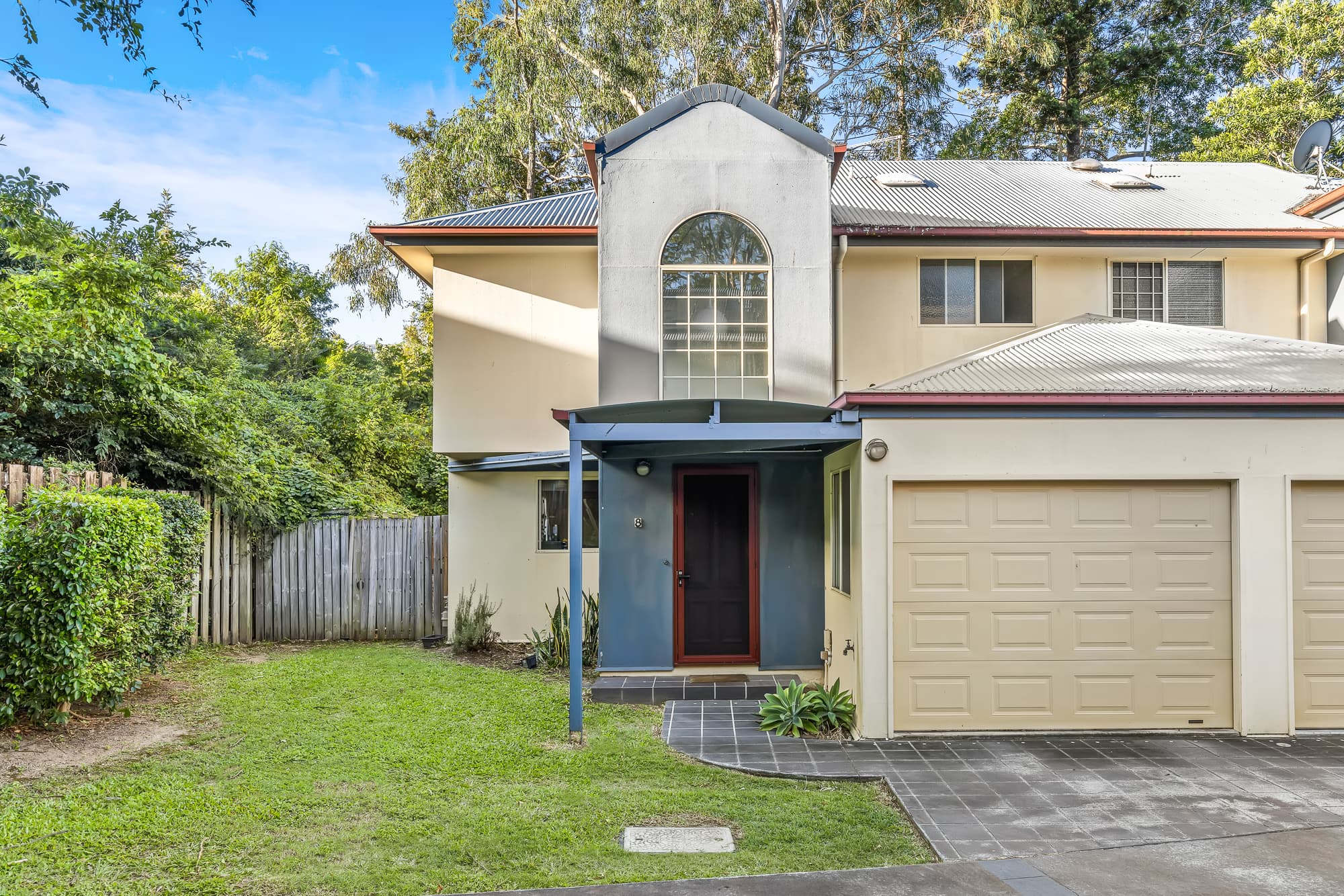 8/47 Newcomen Street, Indooroopilly - Image 1