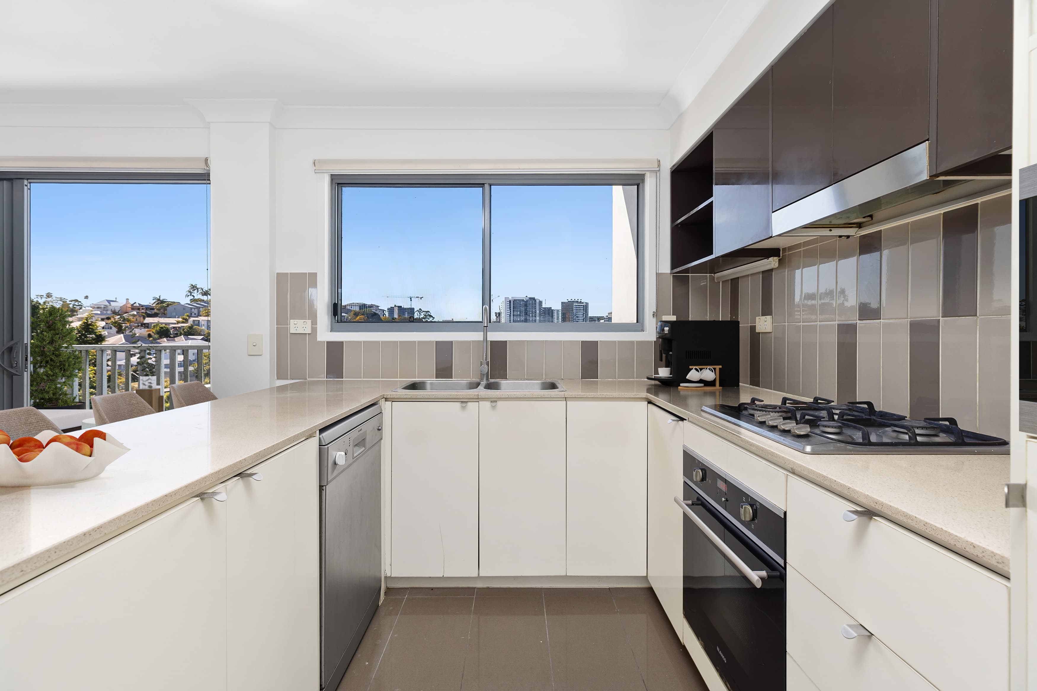 807/8 Hurworth Stree..., Bowen Hills - Thumbnail 5