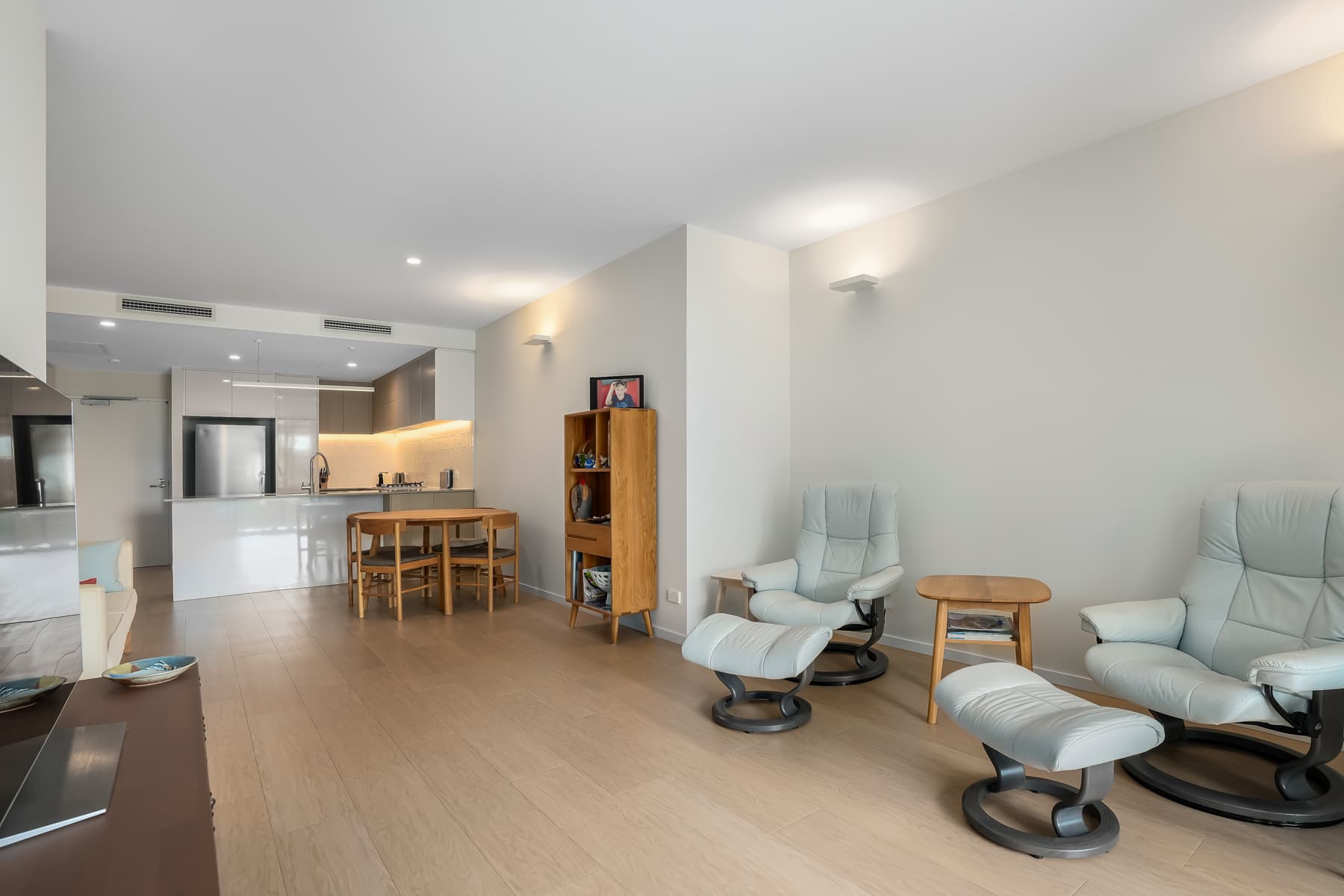 208/9 Austral Street, St Lucia - Image 1