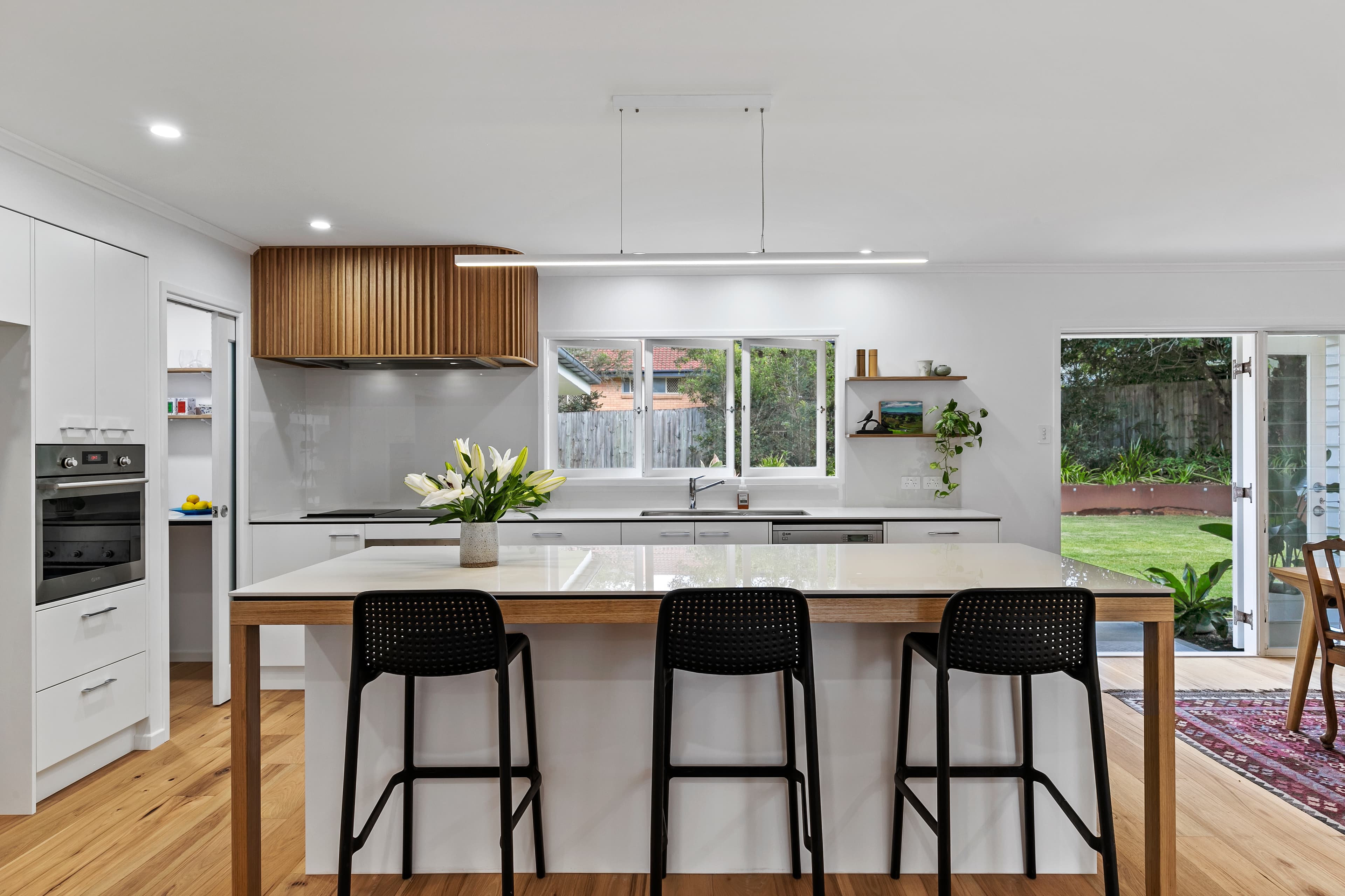5 Lois Street, Kenmore - Image 1