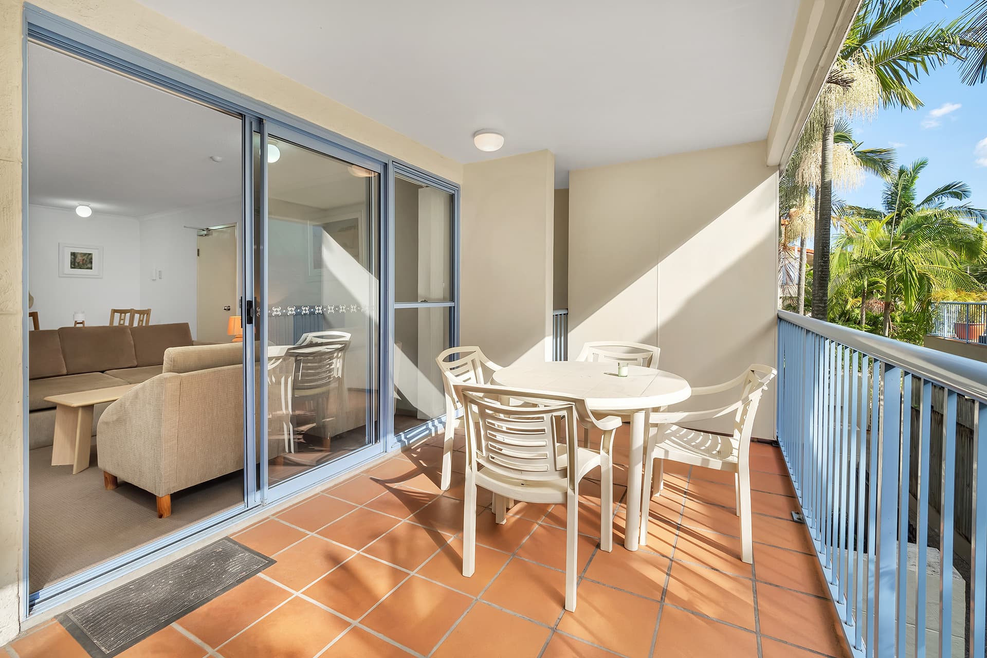 11/2 Waverley Road, Taringa - Image 1