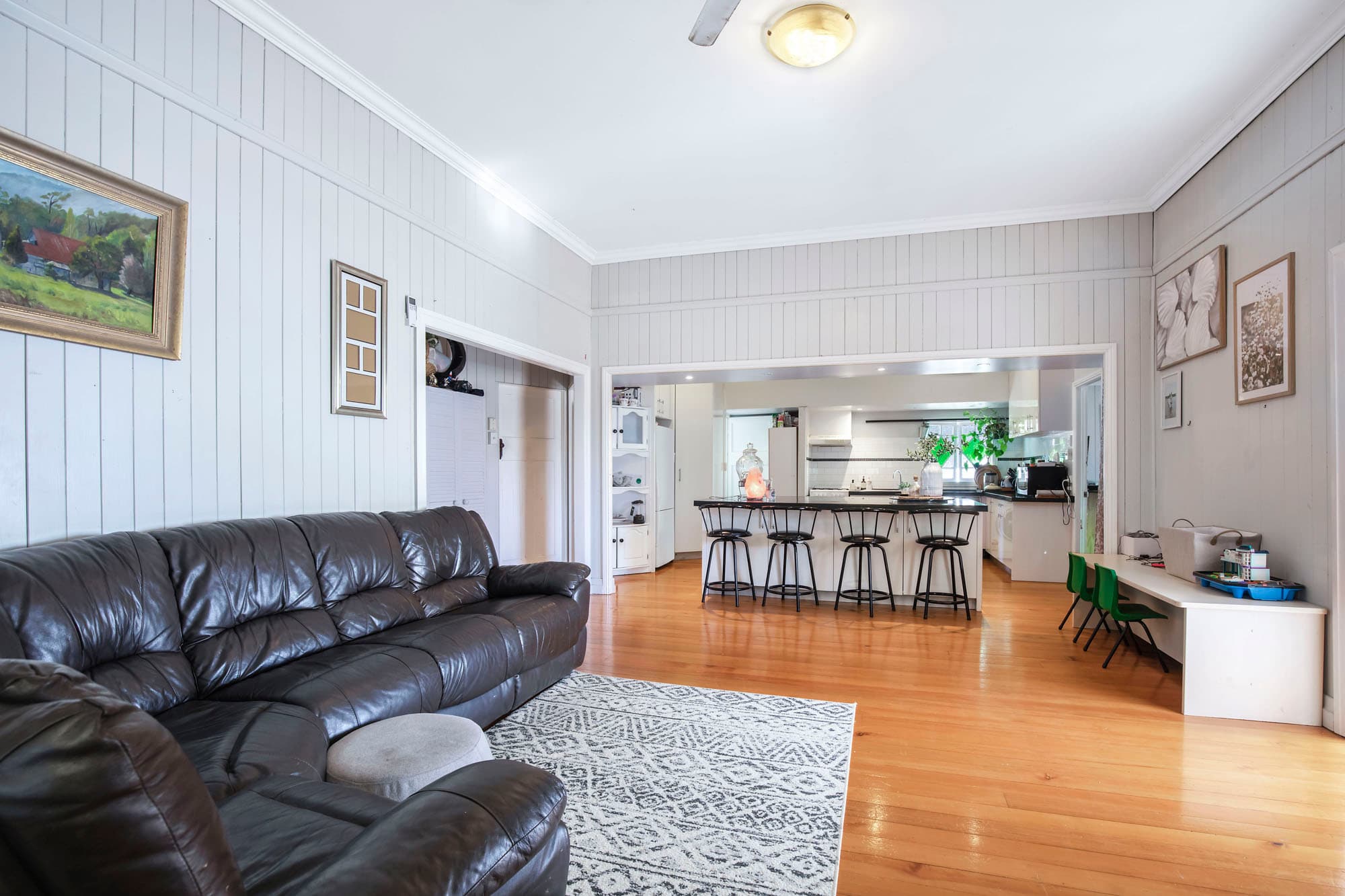 9 Coolibah Street, Silkstone - Thumbnail 8
