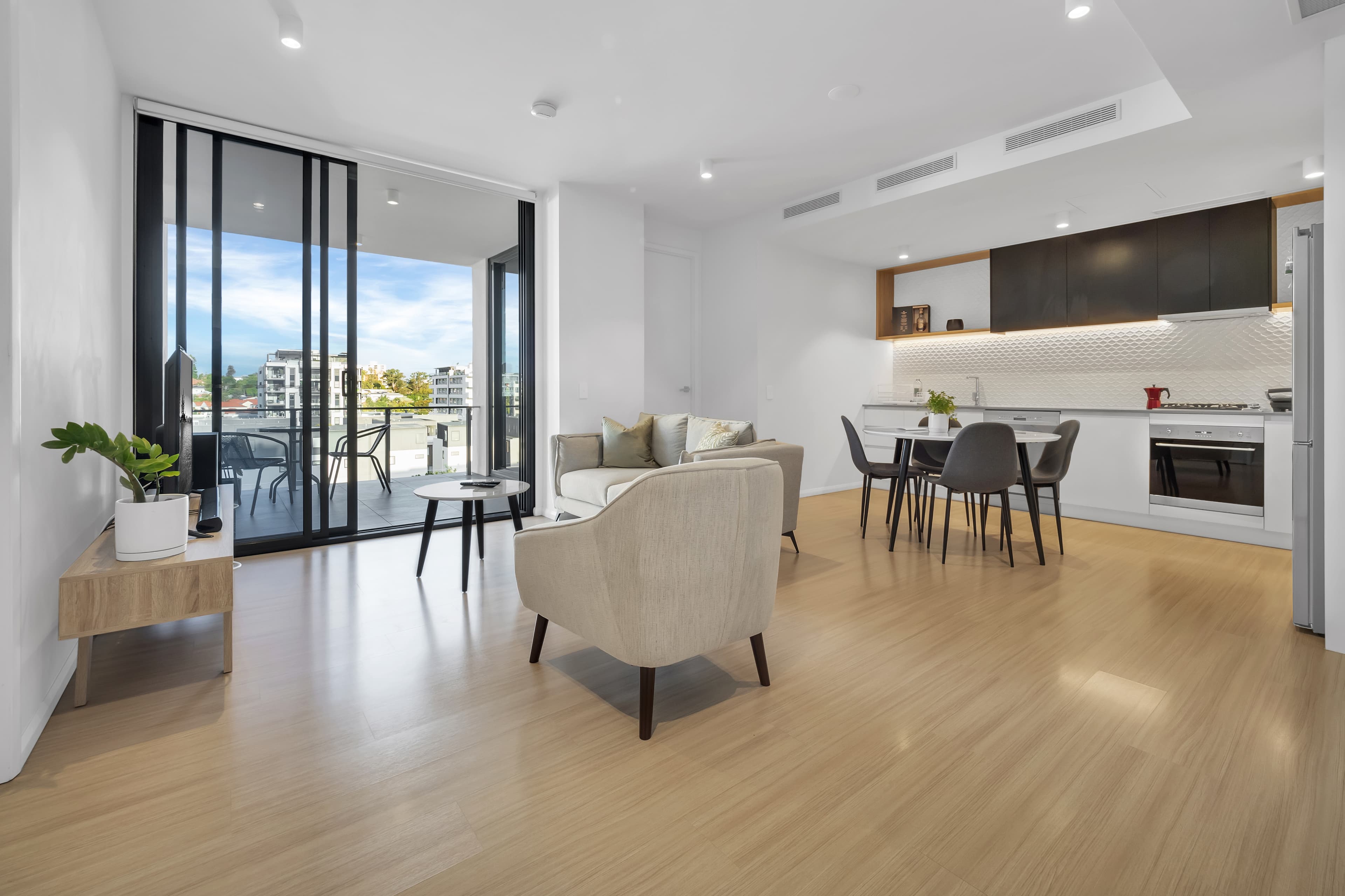 616/17 Duncan Street, West End - Thumbnail 7