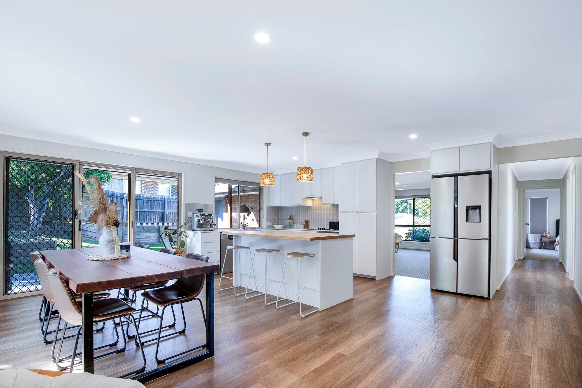 407 Sumners Road, Riverhills - Thumbnail 2