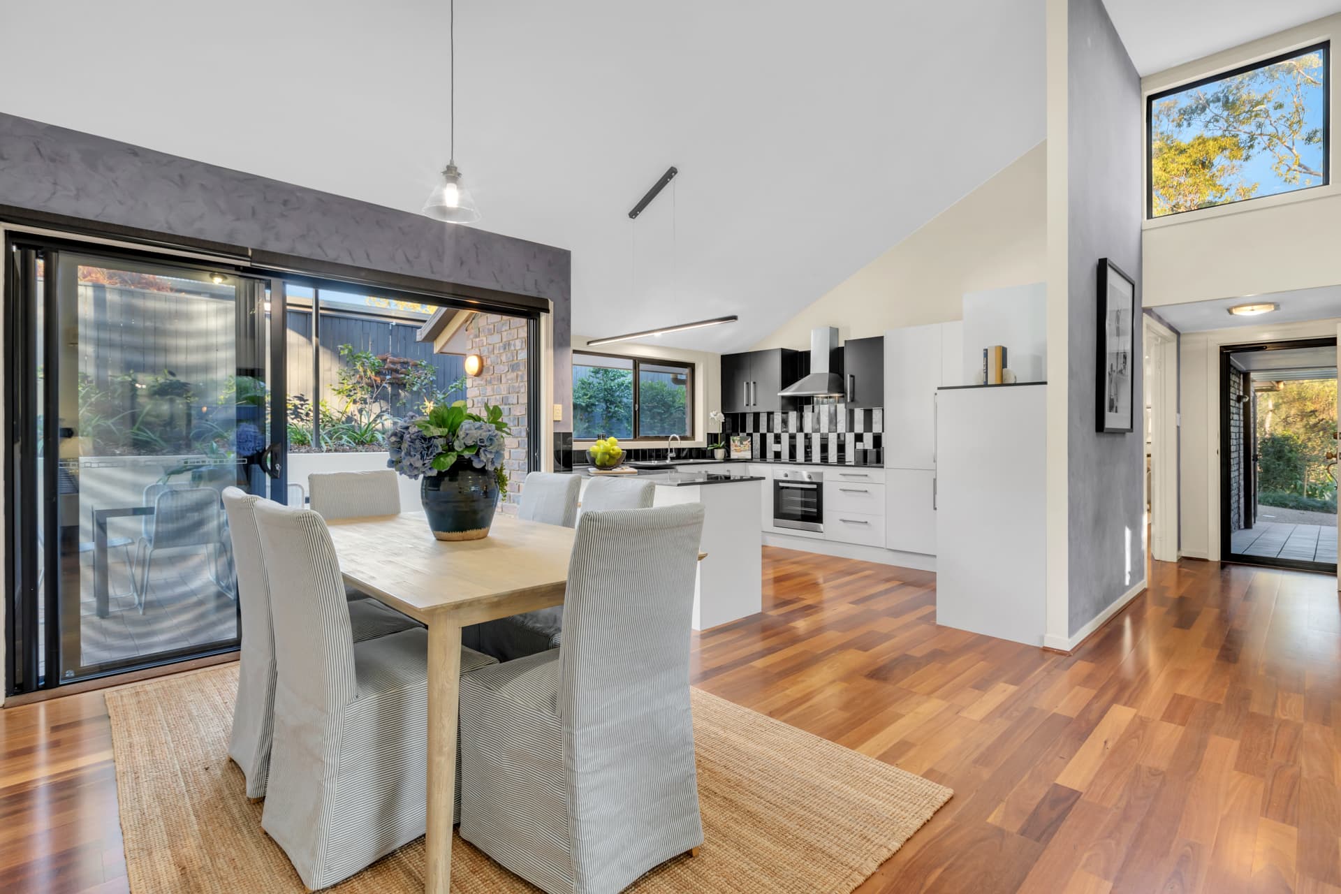 23 Henry Street, Chapel Hill - Thumbnail 3