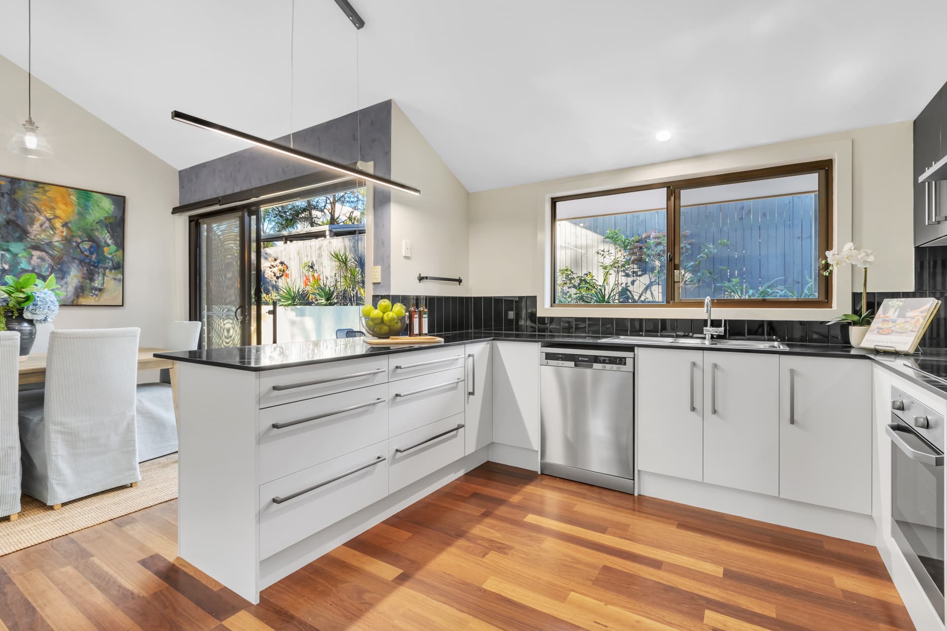 23 Henry Street, Chapel Hill - Thumbnail 8