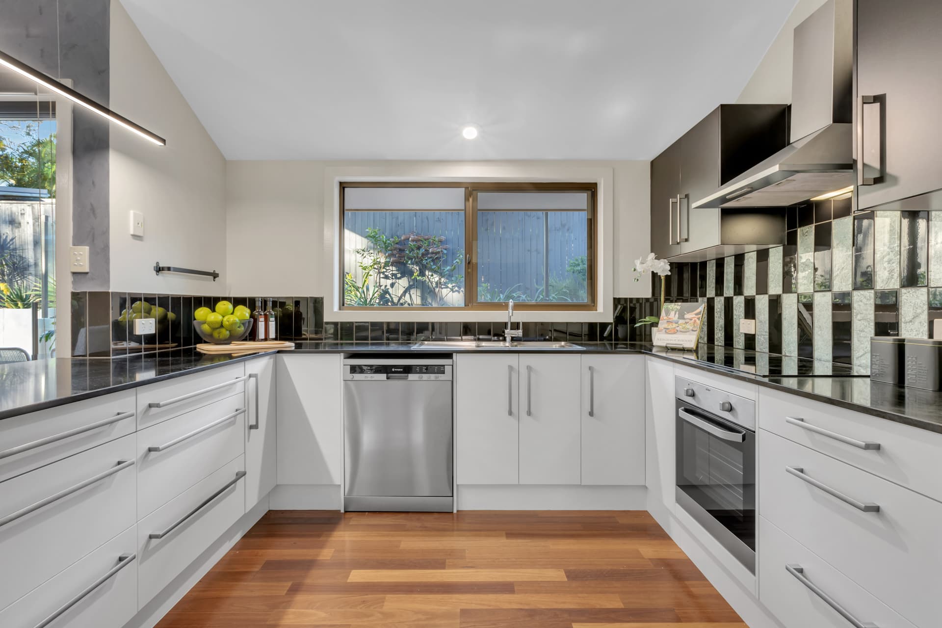 23 Henry Street, Chapel Hill - Thumbnail 7