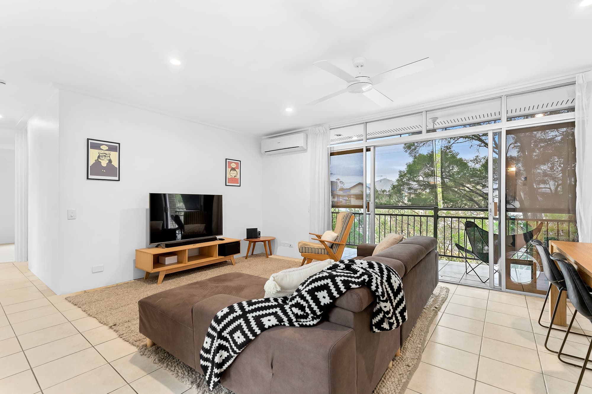 9/138 Clarence Road, Indooroopilly - Image 1