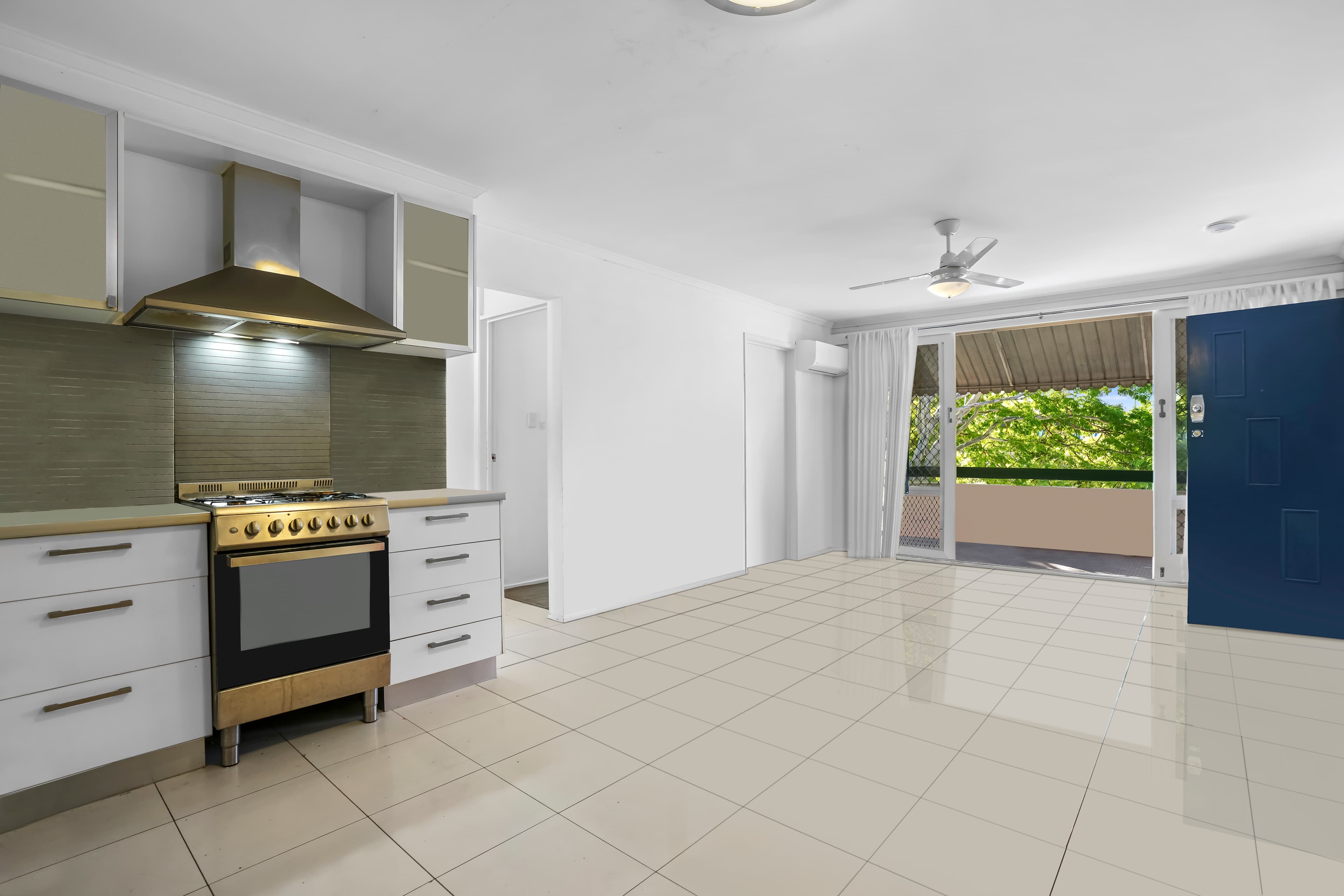 4/11 Munro Street, St Lucia - Image 1