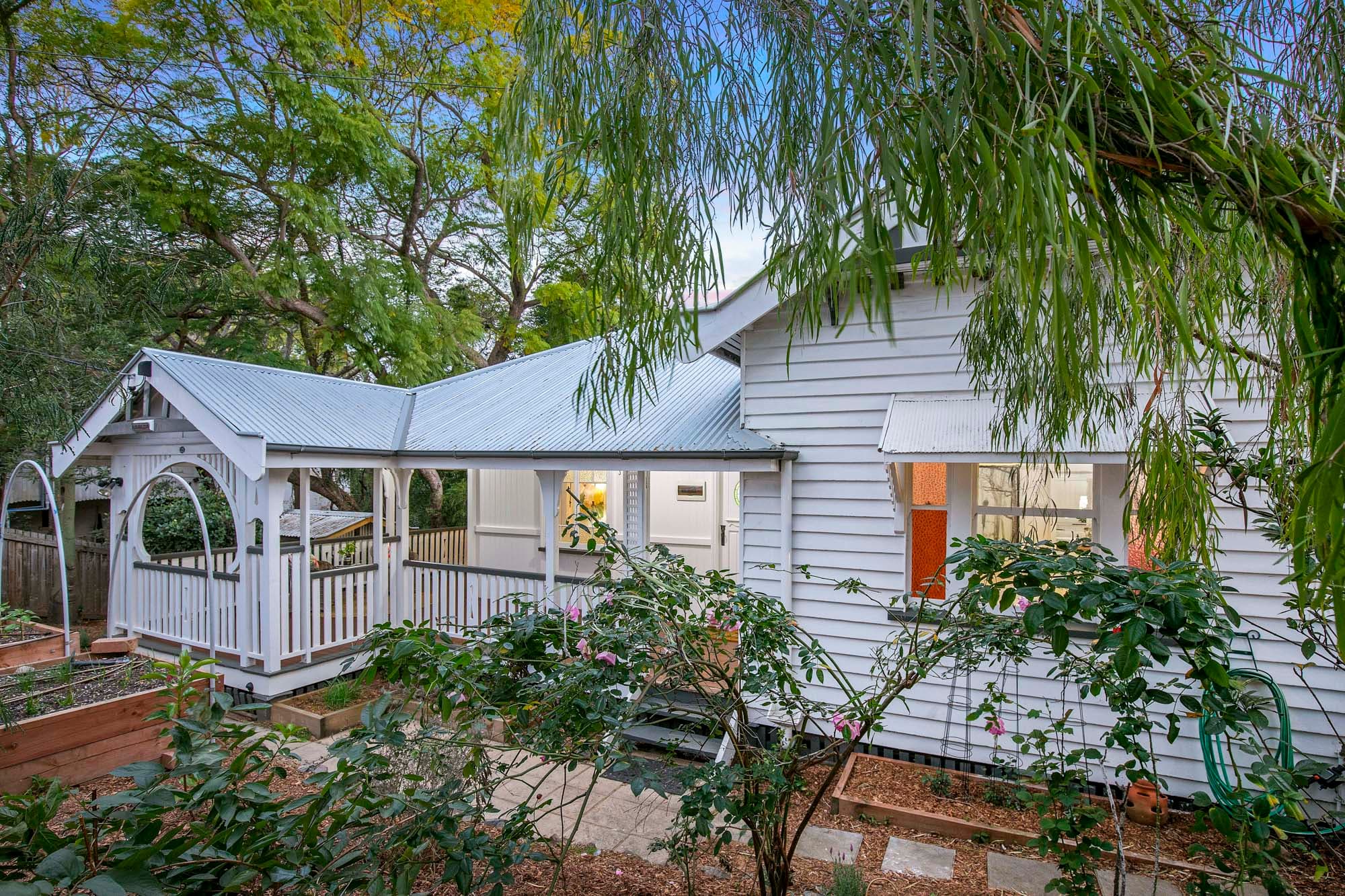 128 Sherwood Road, Toowong - Thumbnail 2
