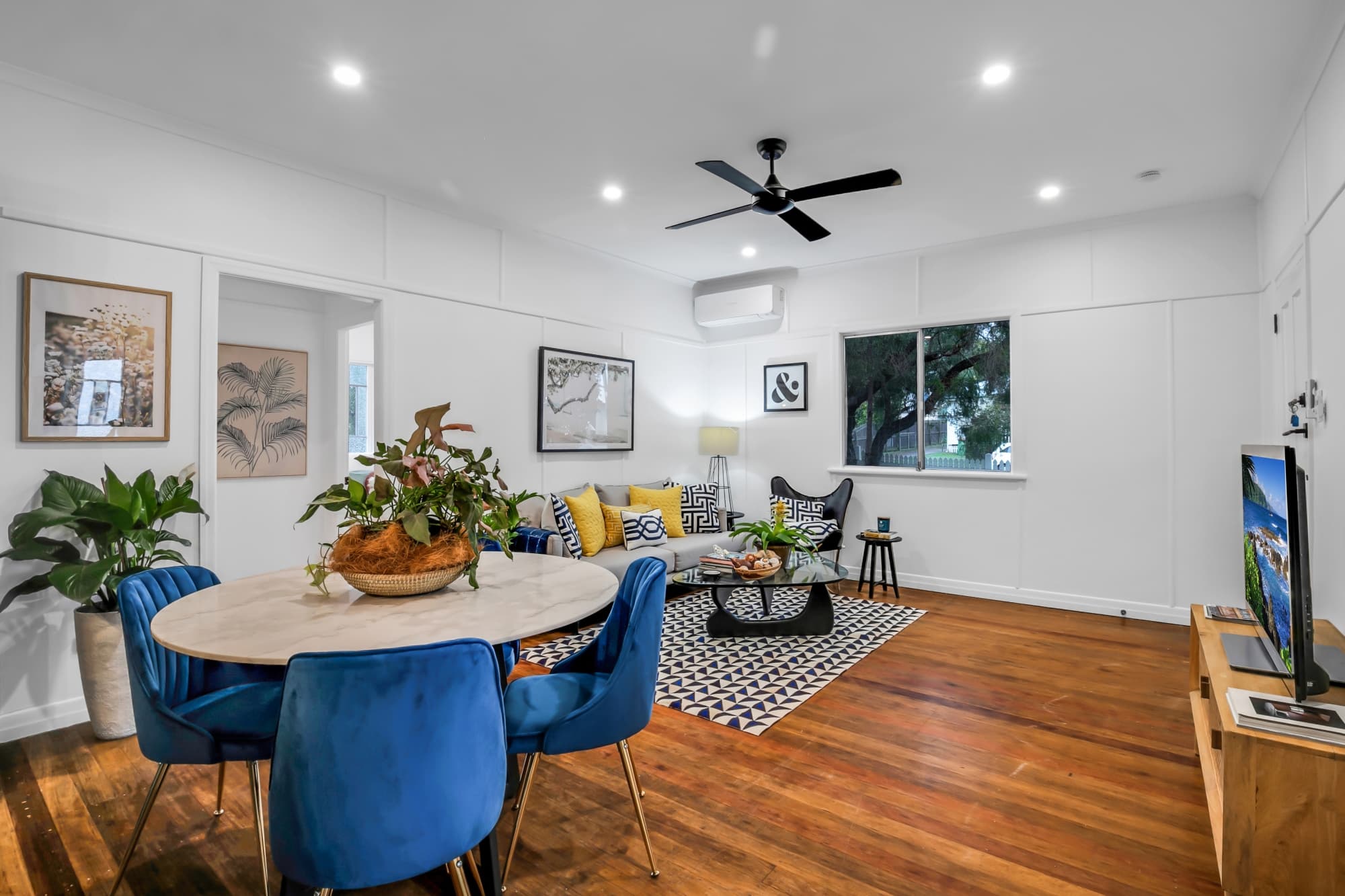 137 South Station Ro..., Silkstone - Image 1