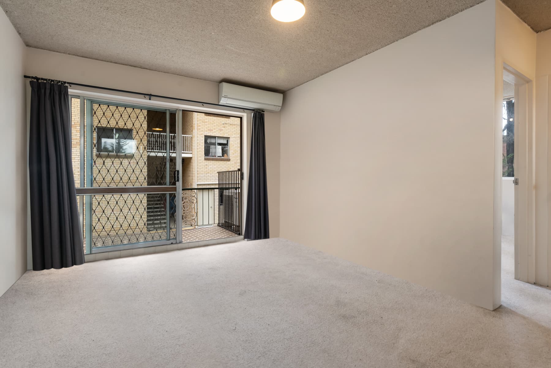 6/31 Bayliss Street, Toowong - Thumbnail 2