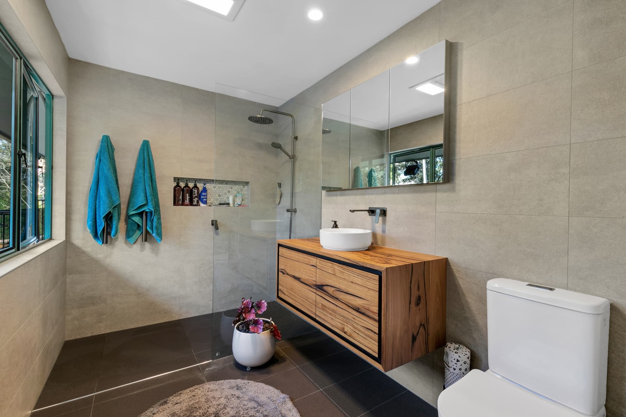 120 Hornsey Road, Anstead - Thumbnail 4