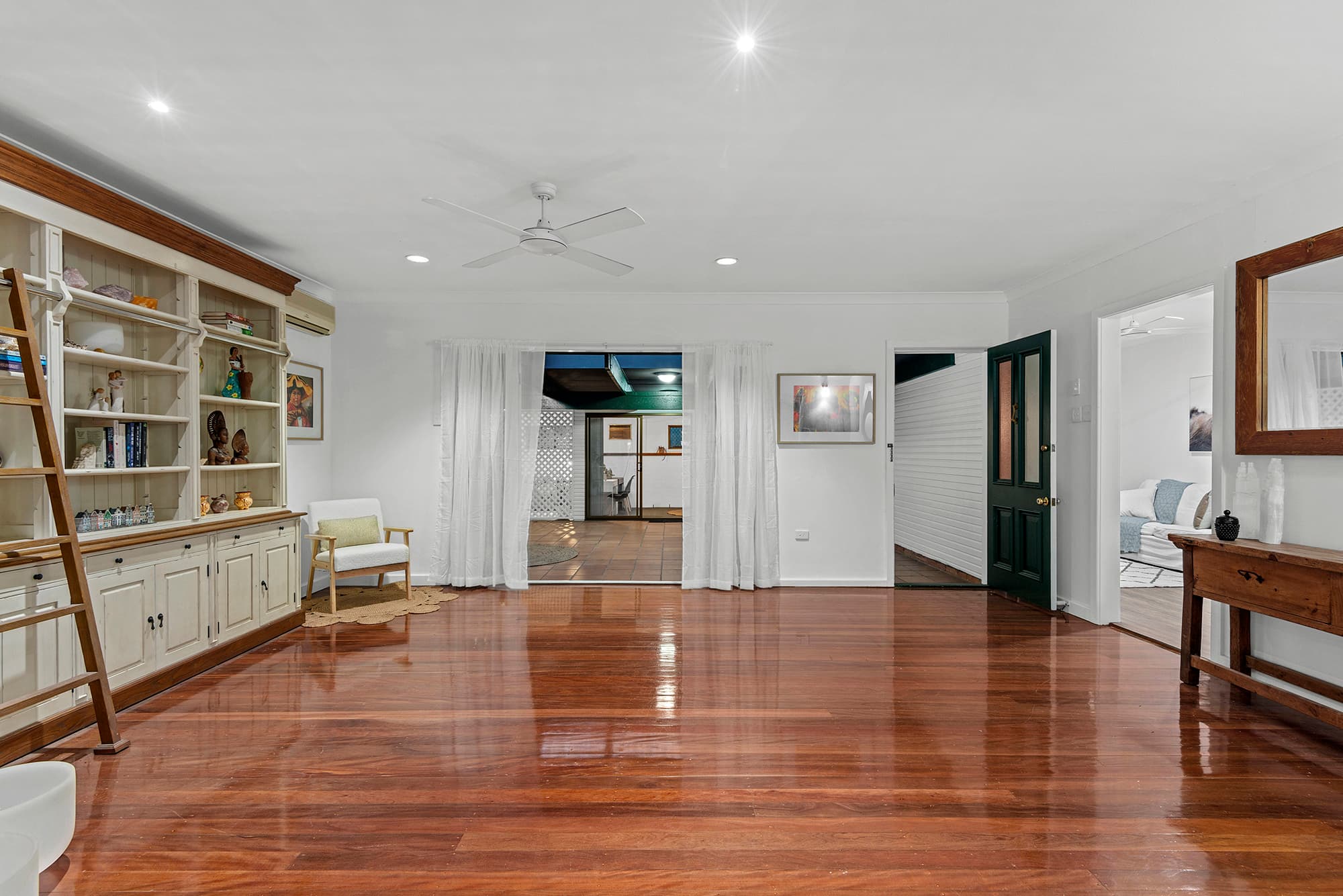 12 Crag Road, Taringa - Thumbnail 4
