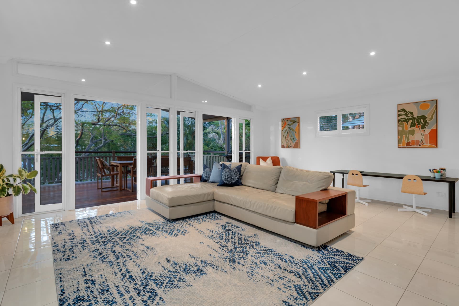33 Burns Parade, Chapel Hill - Thumbnail 3