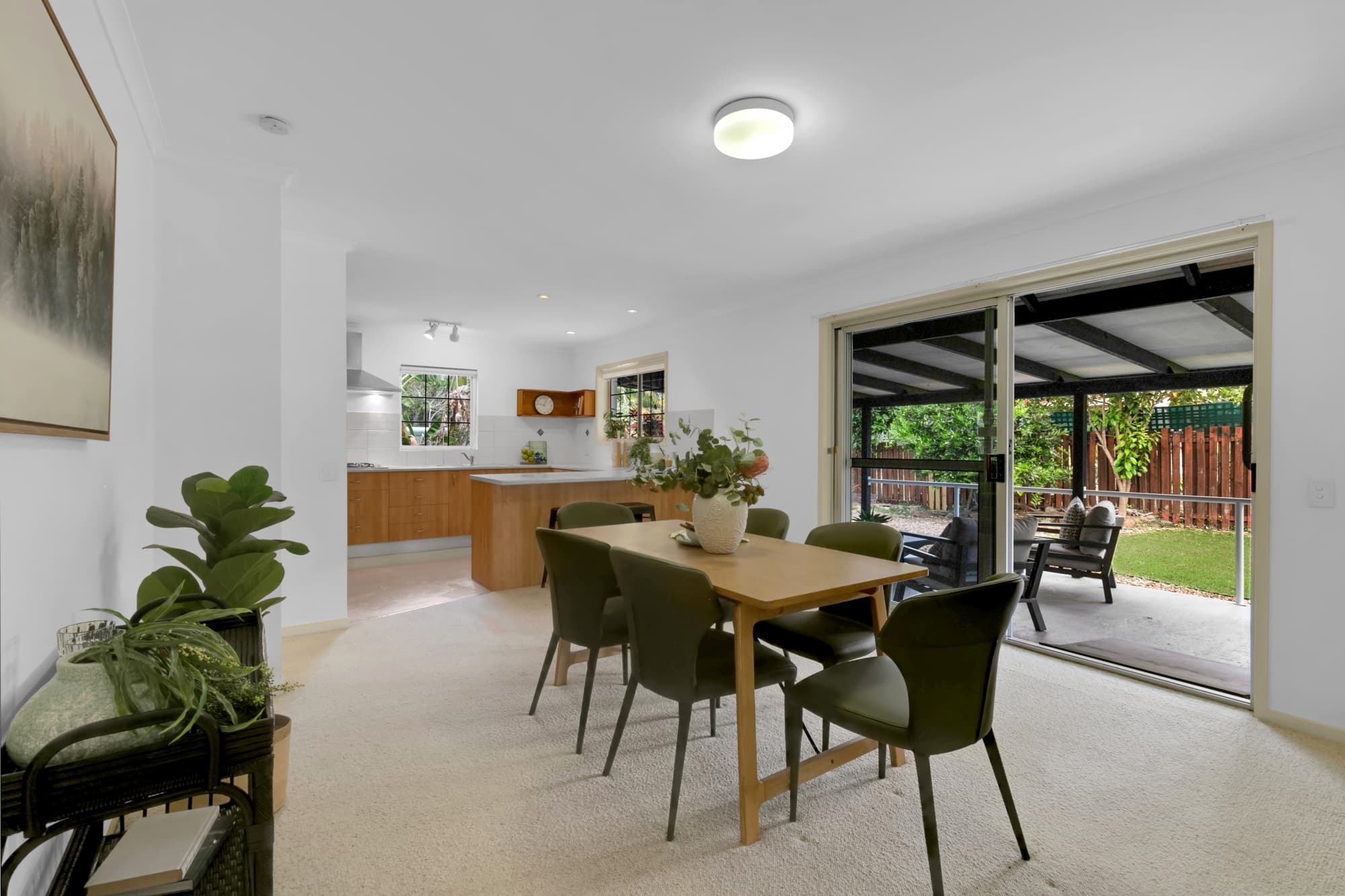15 Conebush Crescent, Bellbowrie - Thumbnail 2