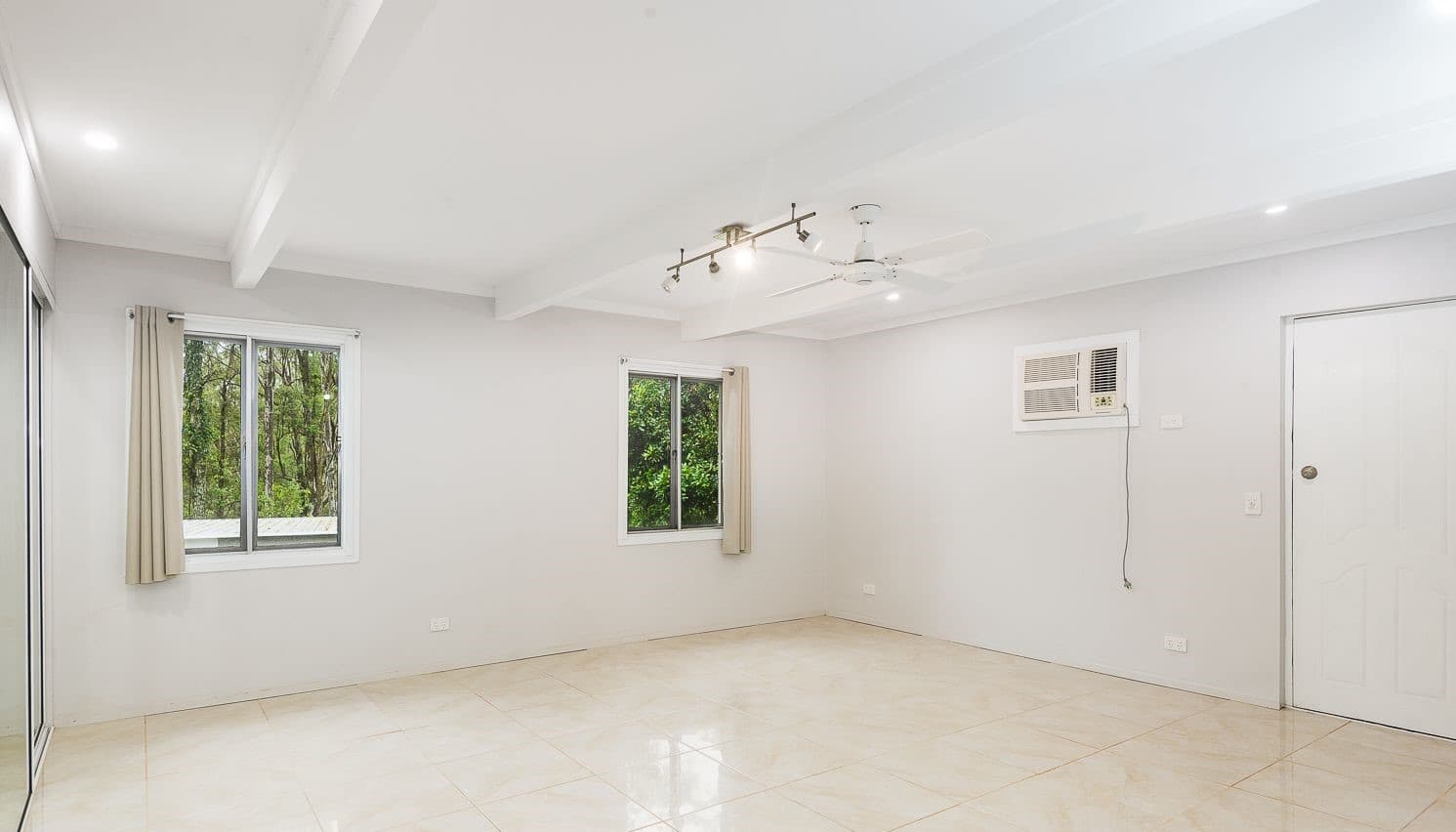 93 Essendon Road, Anstead - Thumbnail 6