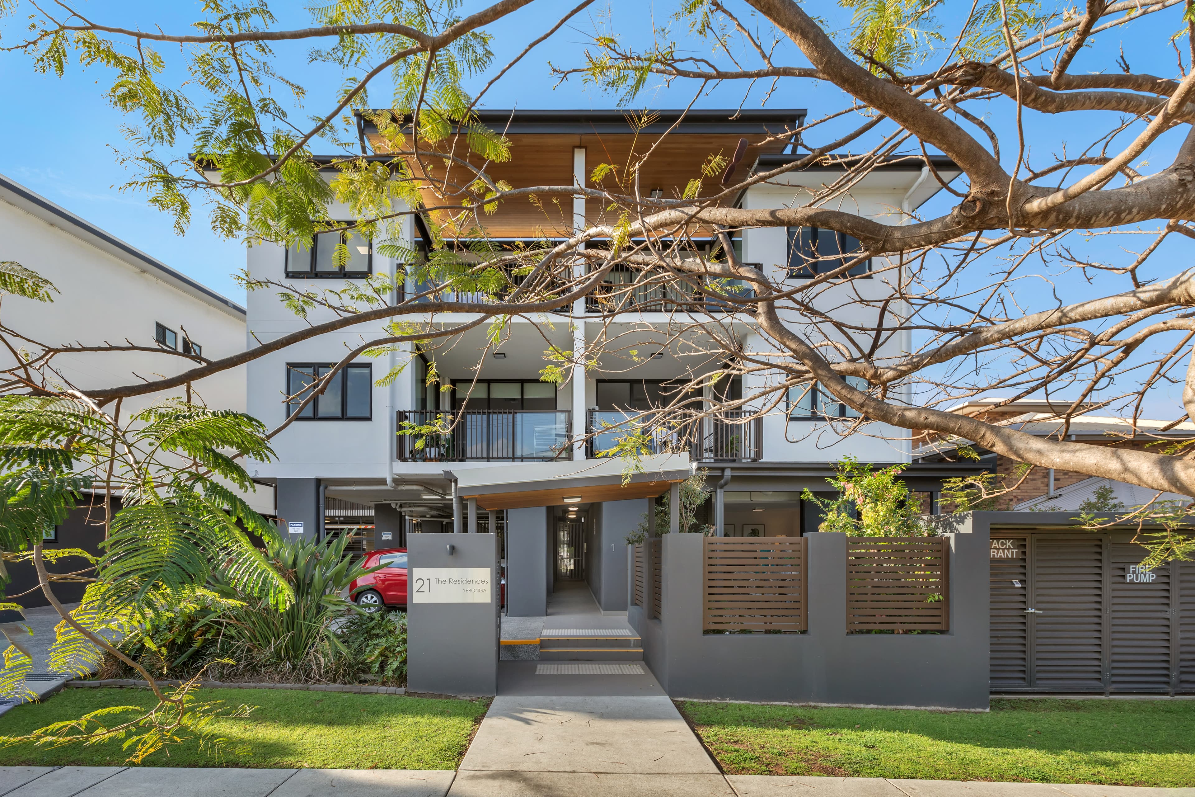 1/21 Yeronga Street, Yeronga - Image 1