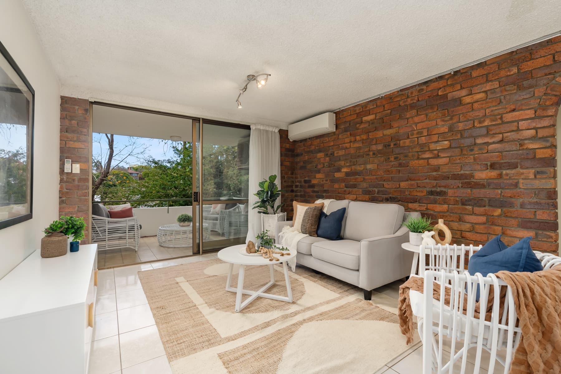 6/19 Maryvale Street, Toowong - Image 1