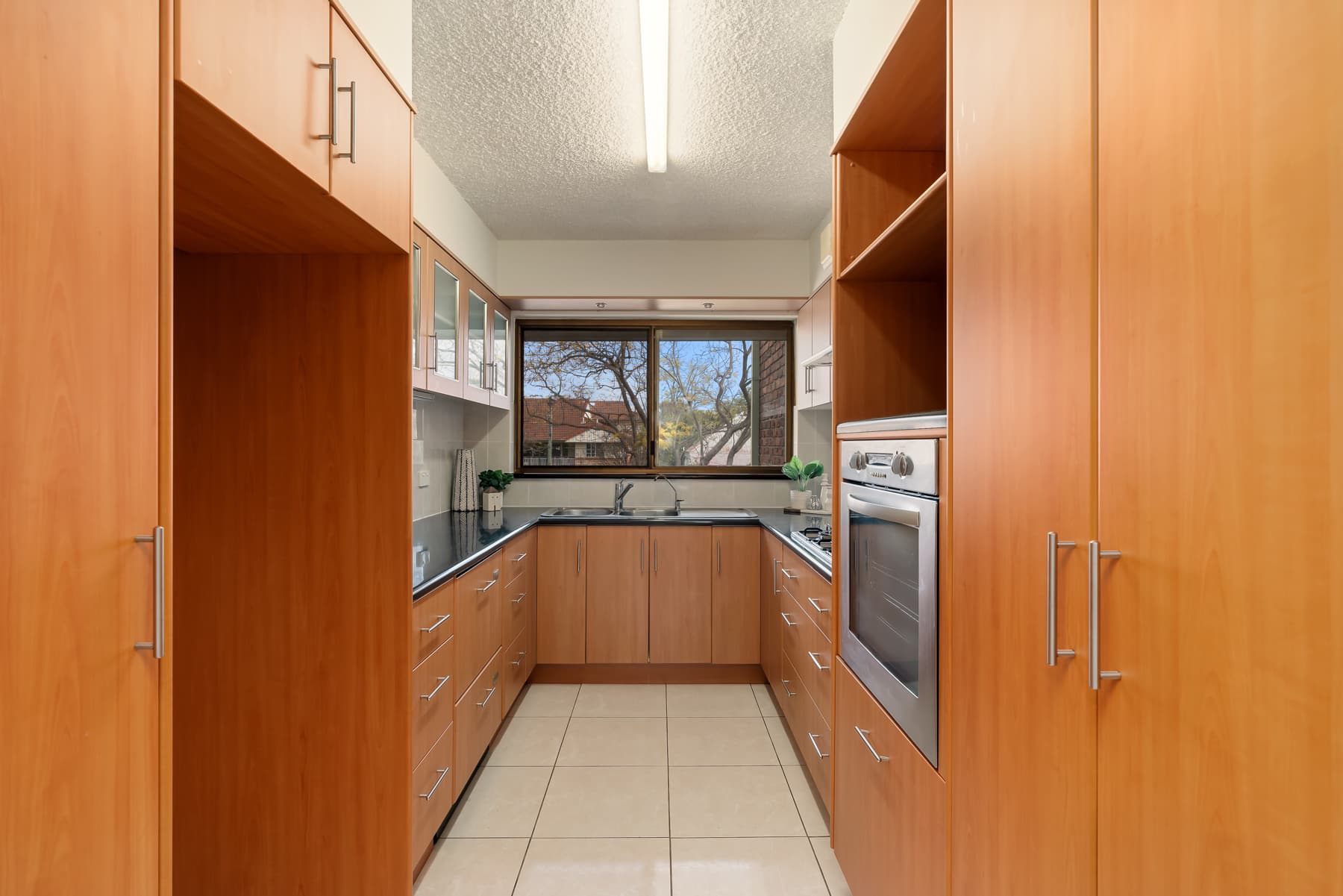 6/19 Maryvale Street, Toowong - Thumbnail 3