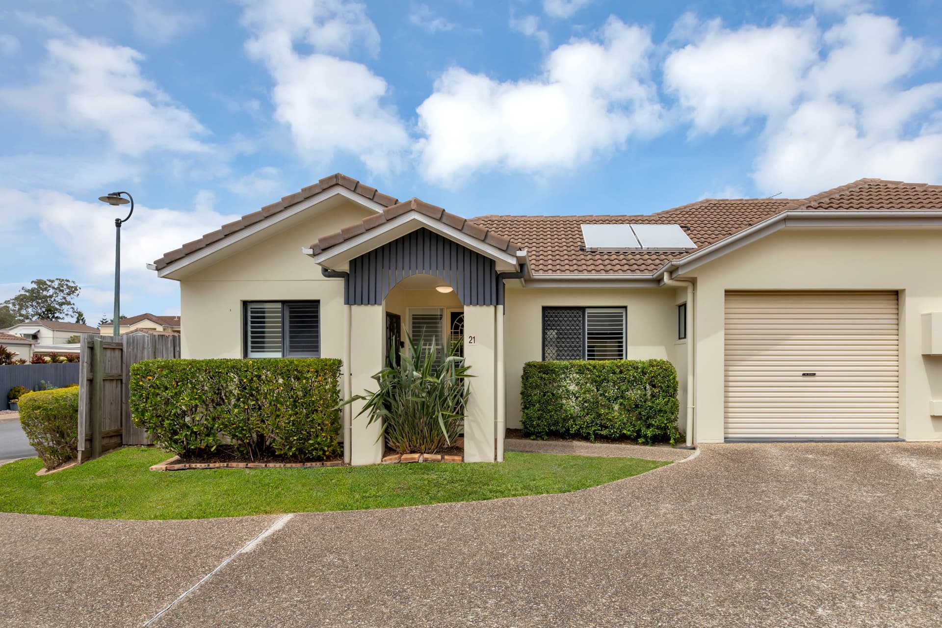 21/9 Amazons Place, Sinnamon Park - Image 1