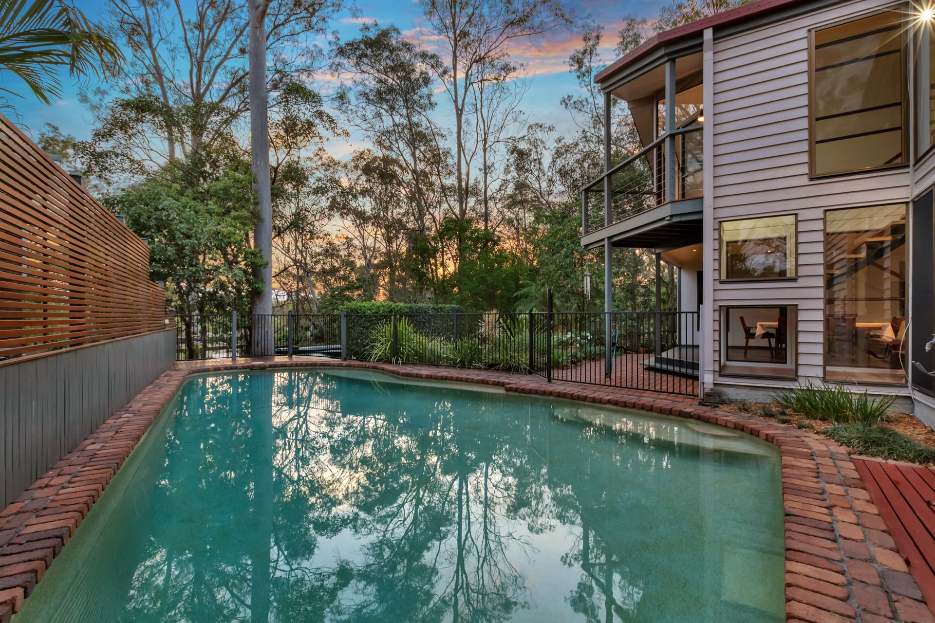 8 Clarina Street, Chapel Hill - Thumbnail 2