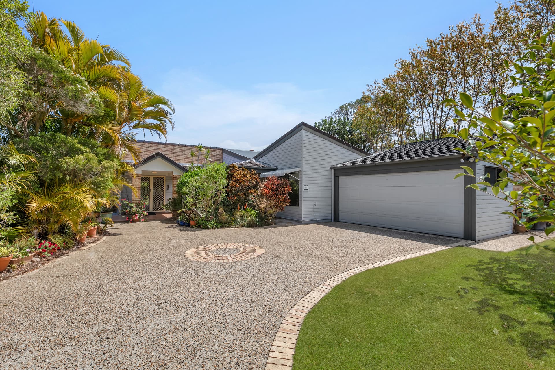 6 Bielby Road, Chapel Hill - Thumbnail 2