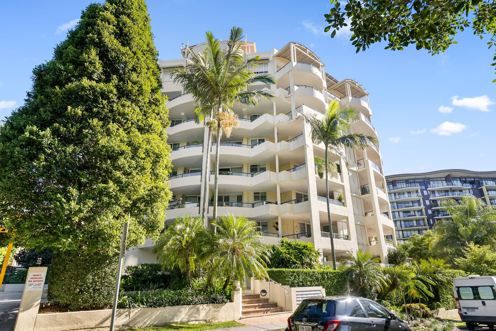 24/16 Patrick Lane, Toowong - Image 1