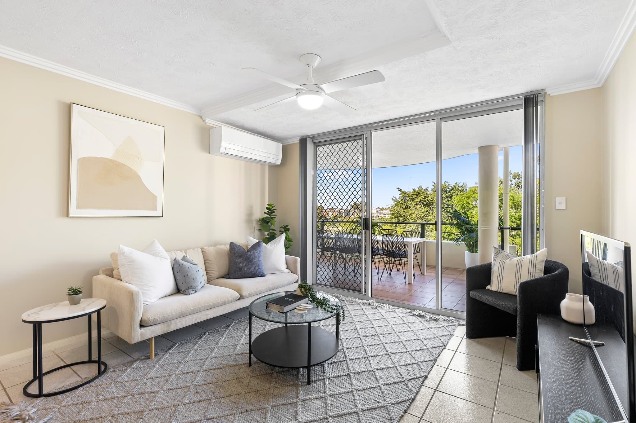 24/16 Patrick Lane, Toowong - Thumbnail 2