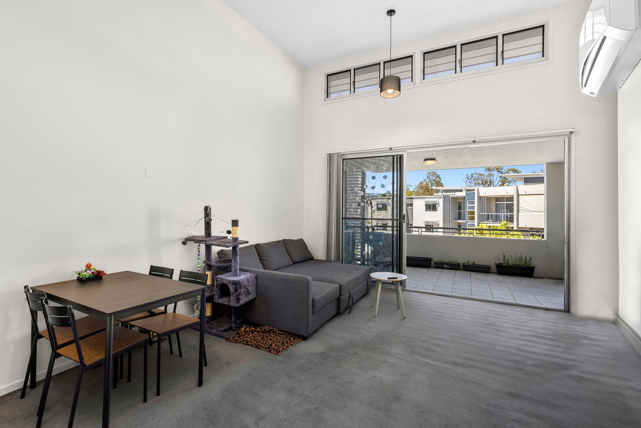 73/2 Campbell Street, Toowong - Thumbnail 2