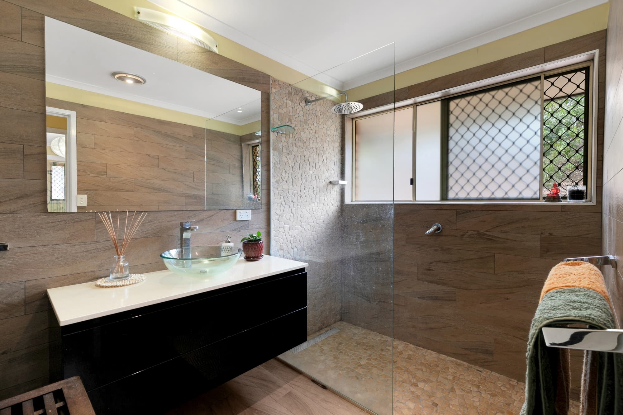 17 Thoona Close, Karana Downs - Thumbnail 5