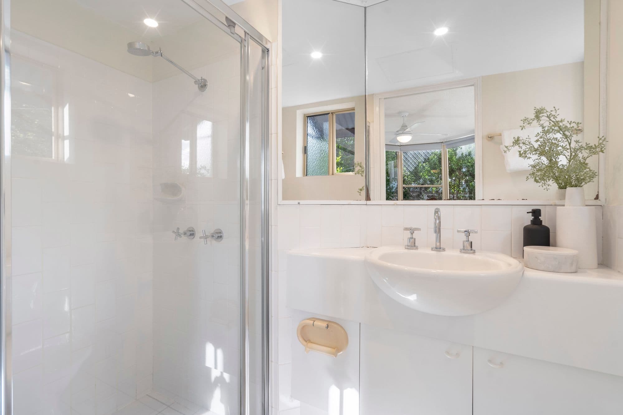 8/15 Clarence Road, Indooroopilly - Thumbnail 8