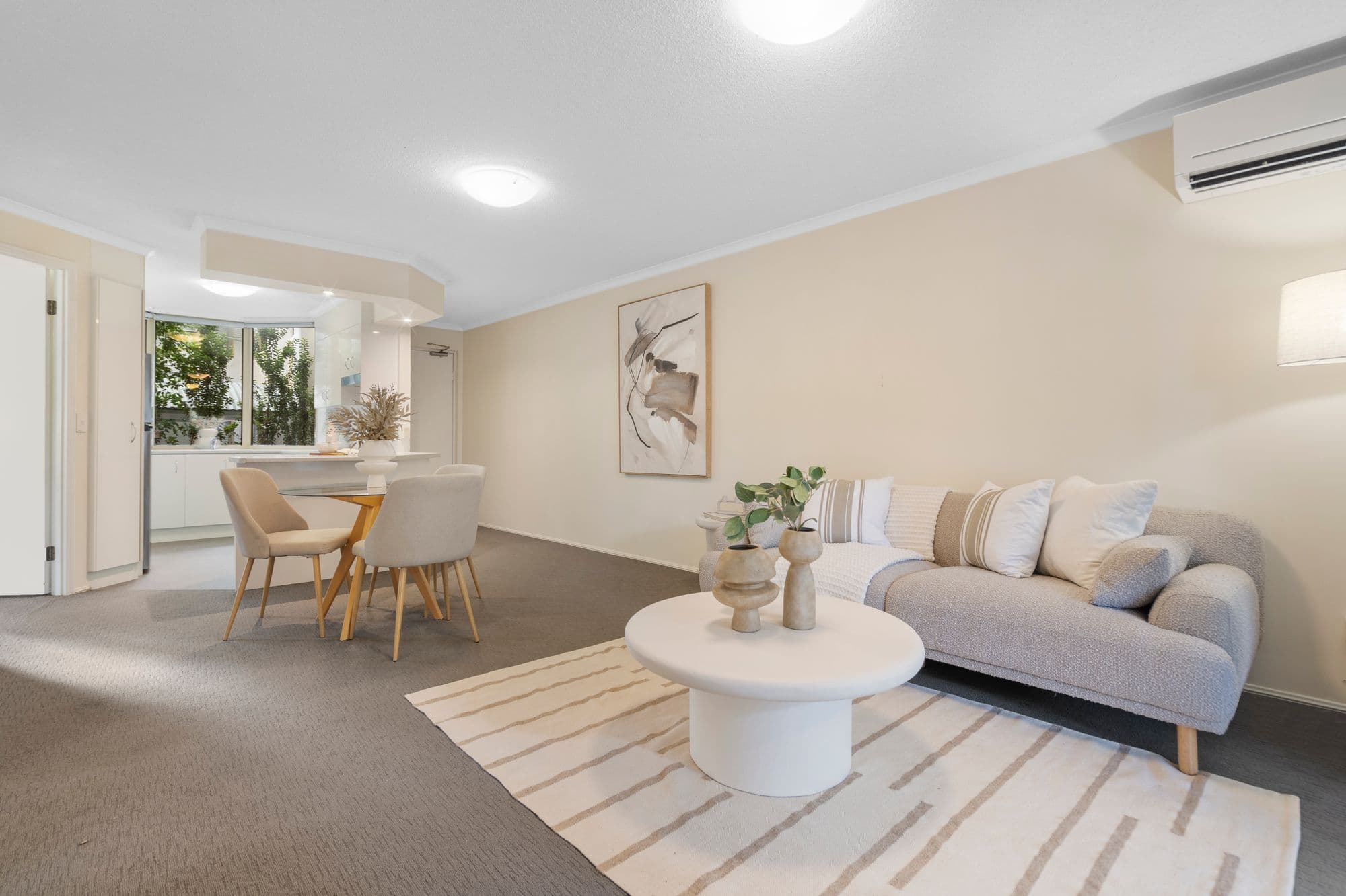 8/15 Clarence Road, Indooroopilly - Thumbnail 4