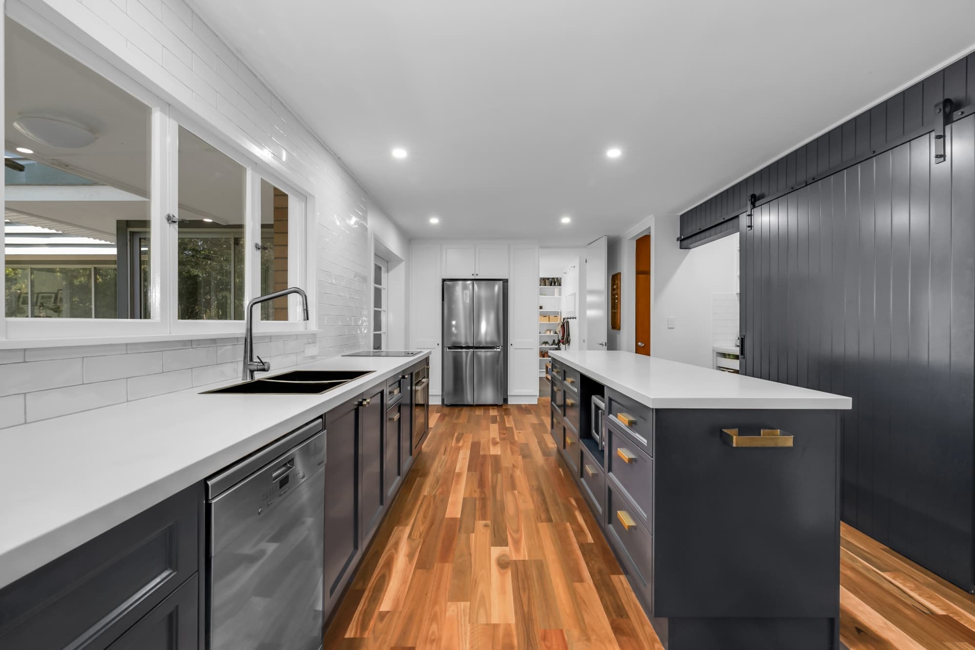 99 Kenmore Road, Kenmore - Thumbnail 3