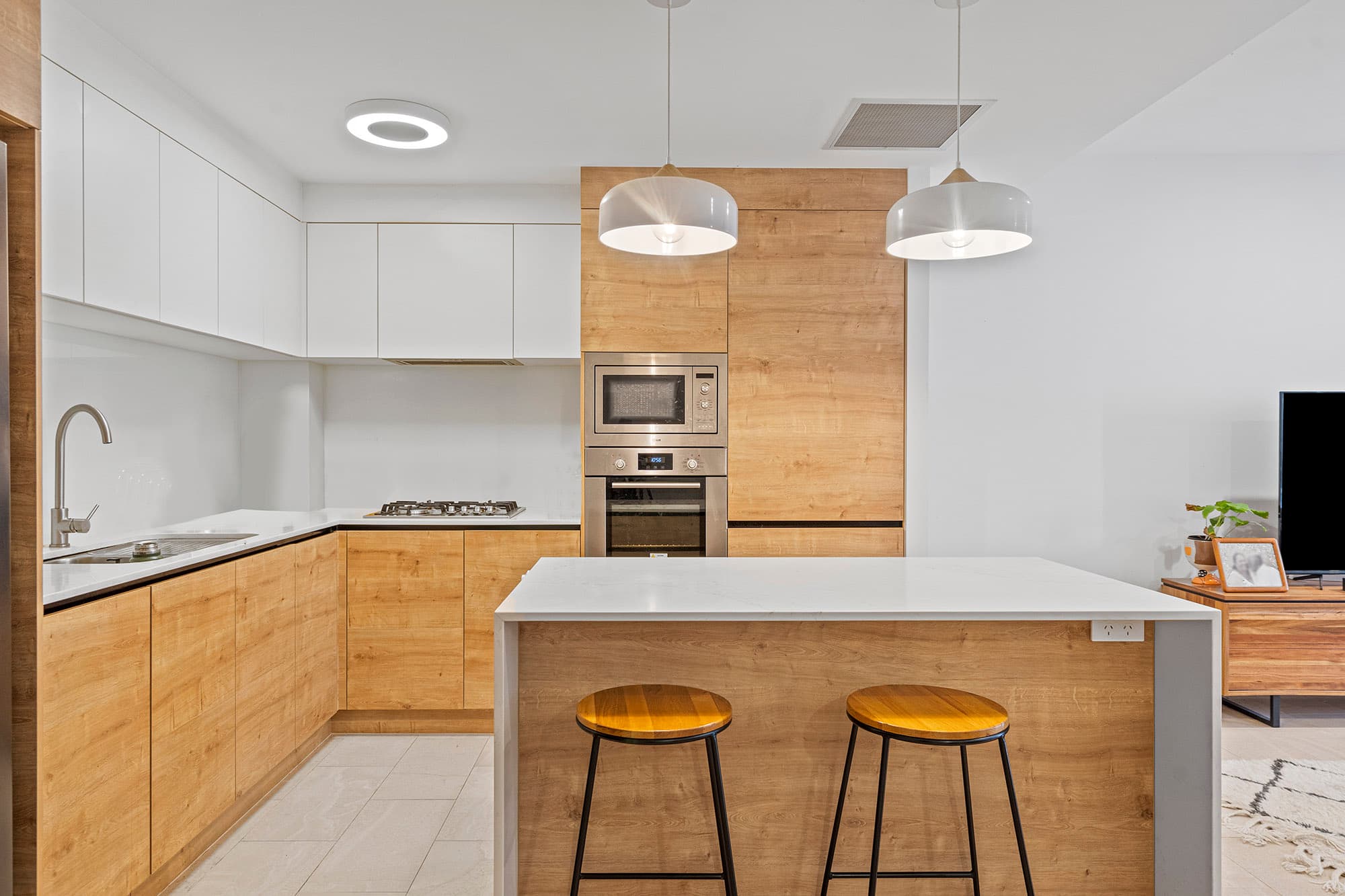 304/191 Clarence Roa..., Indooroopilly - Image 1