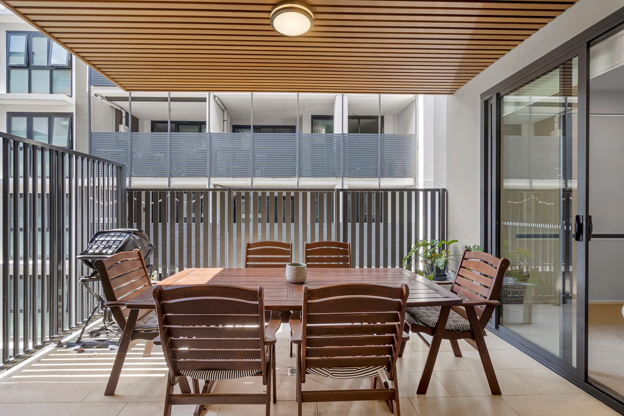 304/191 Clarence Roa..., Indooroopilly - Thumbnail 4