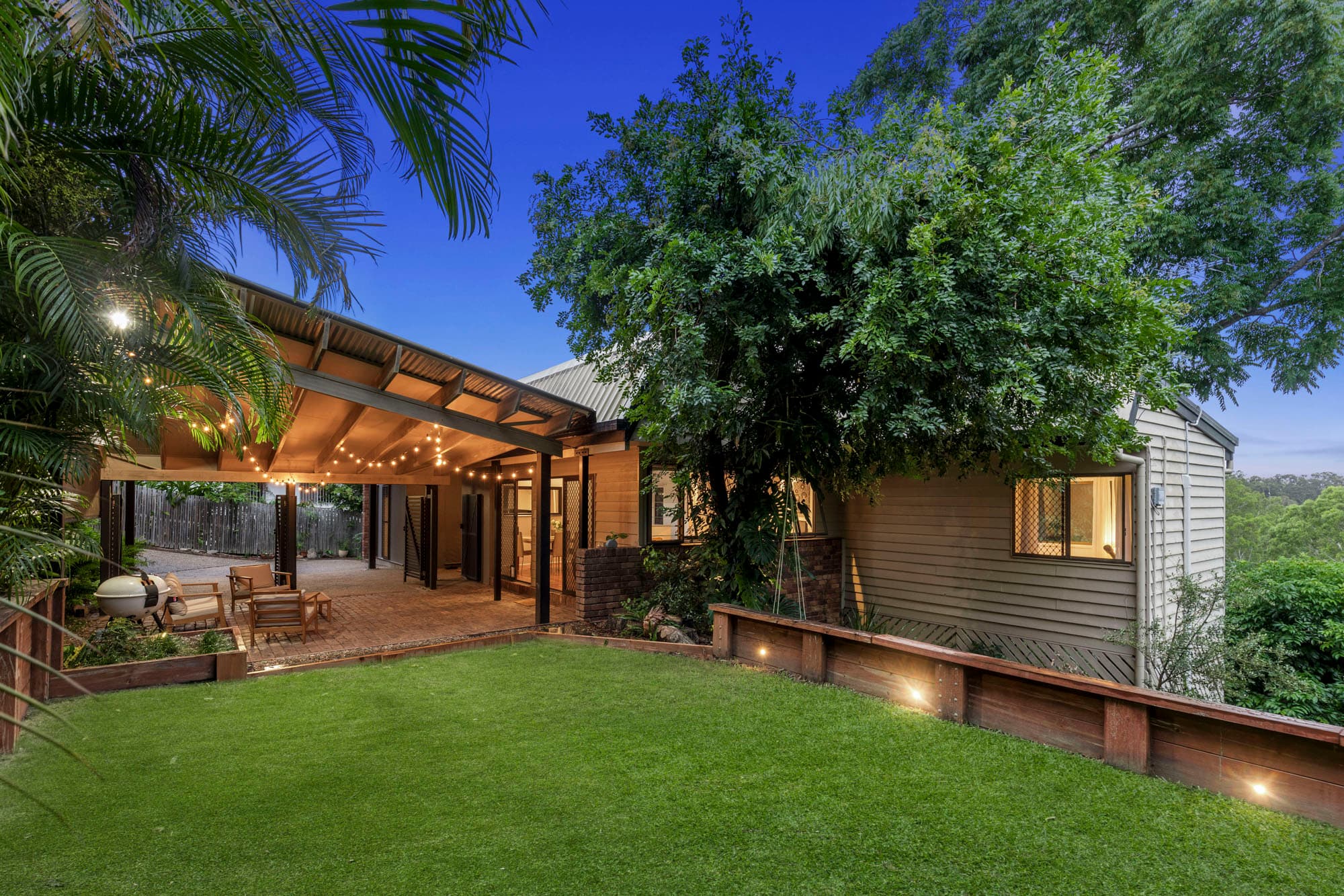 89 Hawken Drive, St Lucia - Image 1