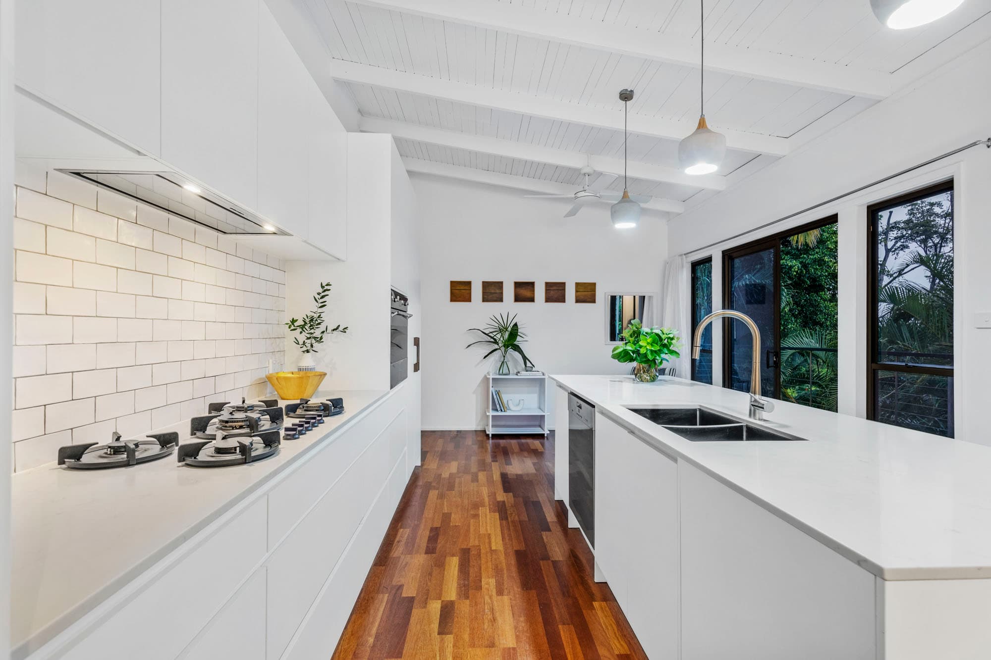 89 Hawken Drive, St Lucia - Thumbnail 2
