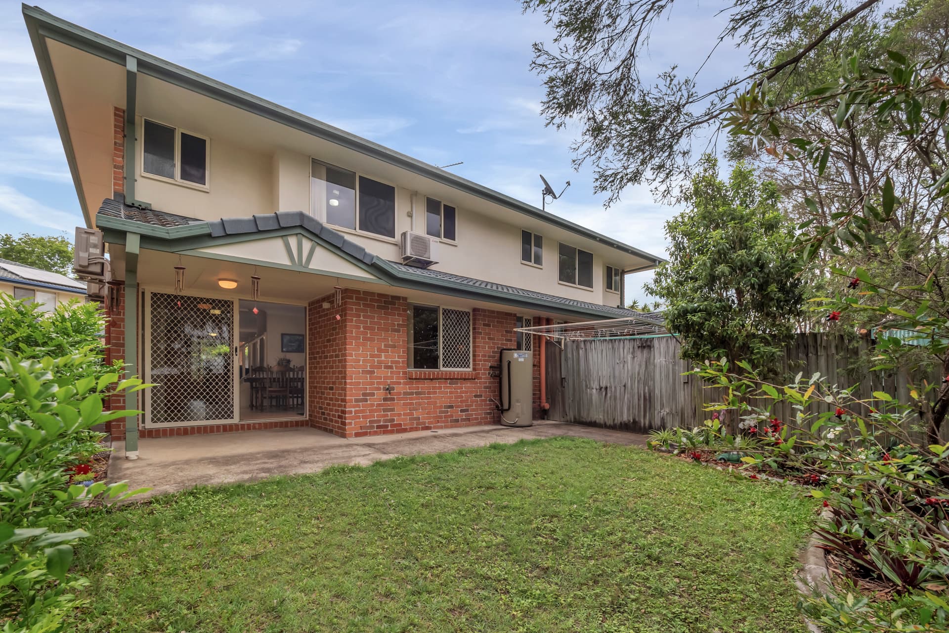 2/50 Endeavour Stree..., Mount Ommaney - Image 1