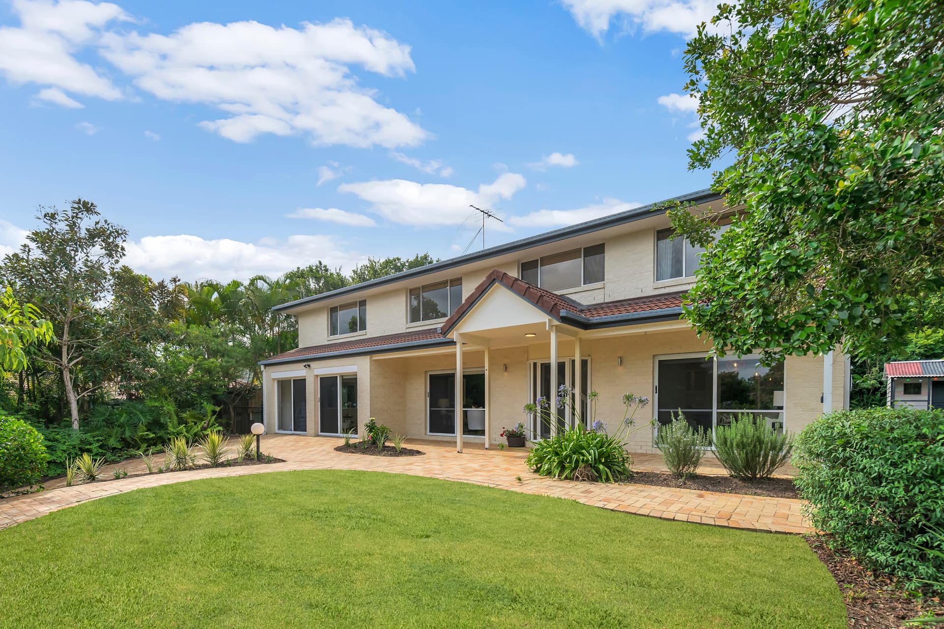 4 Ringway Place, Chapel Hill - Image 1