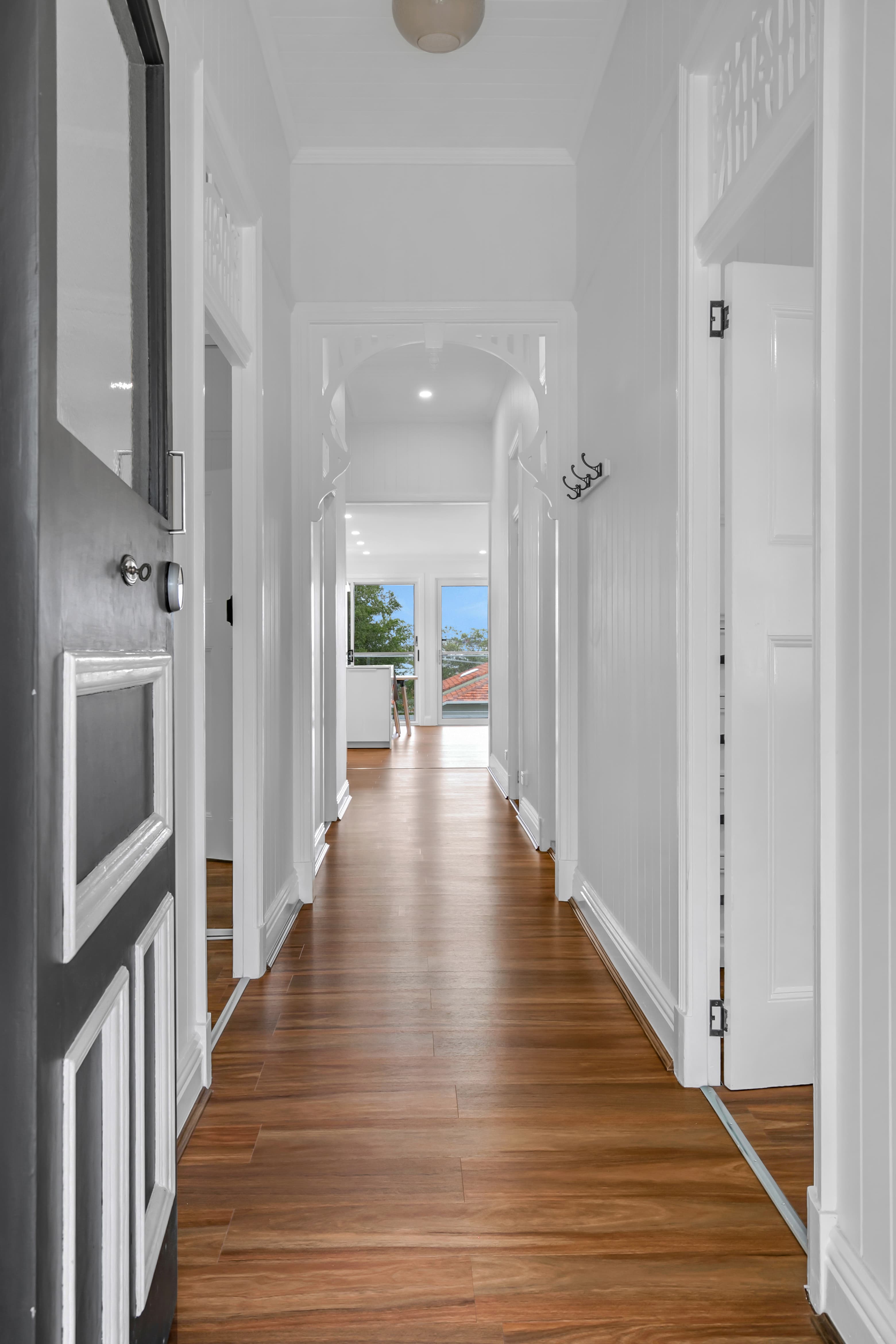 16 Rokeby Terrace, Taringa - Thumbnail 3