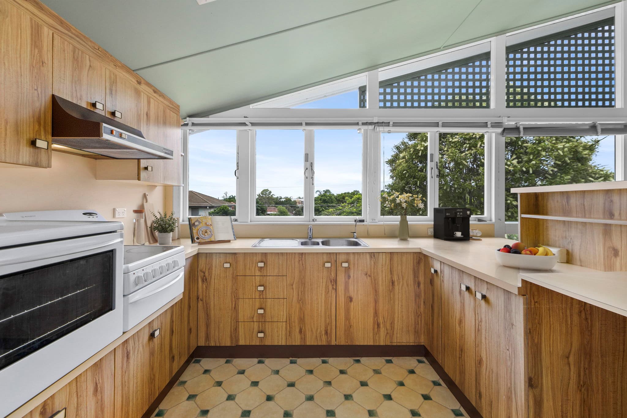 31 Yates Avenue, Ashgrove - Thumbnail 6