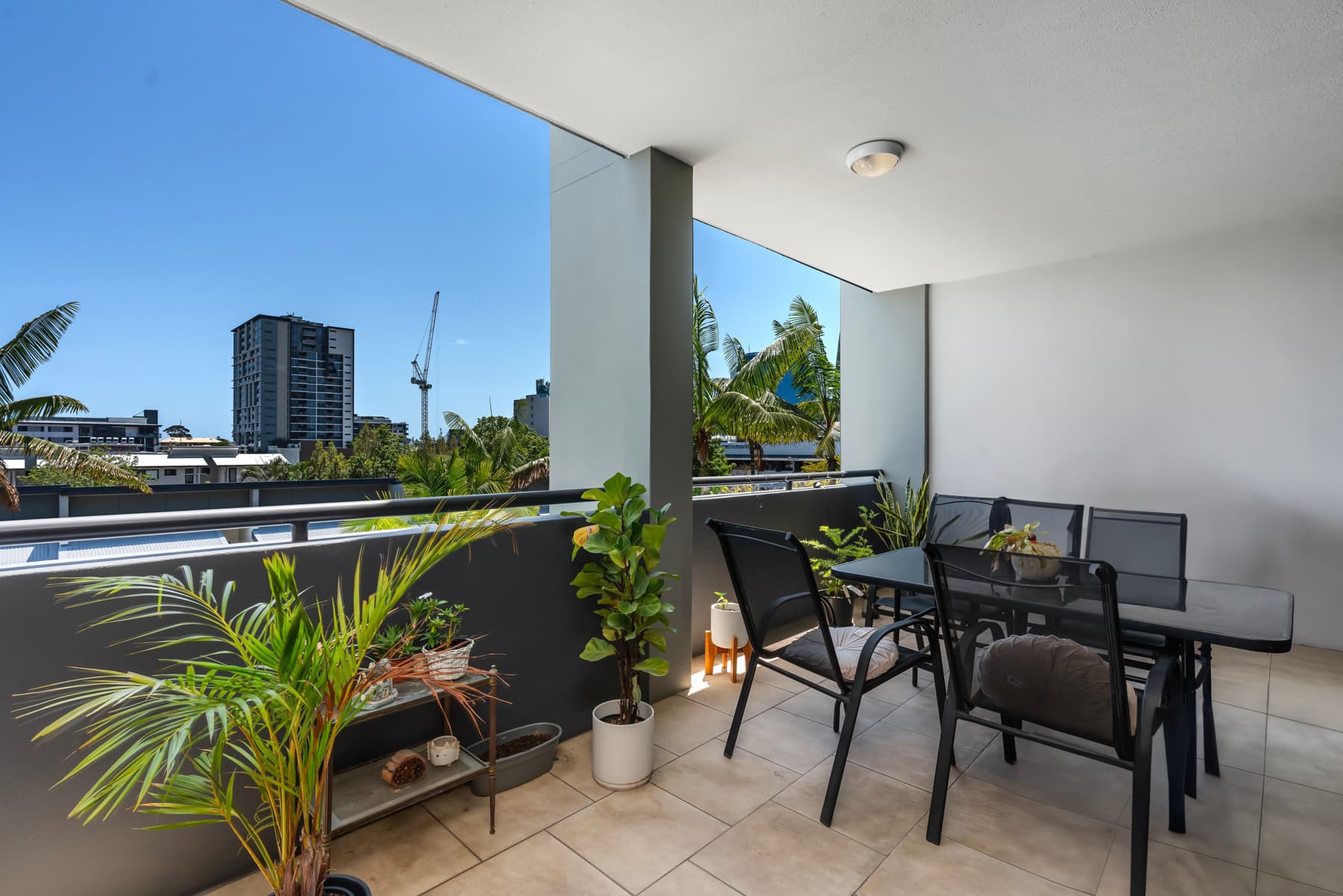 18/26 Holland Street, Toowong - Image 1