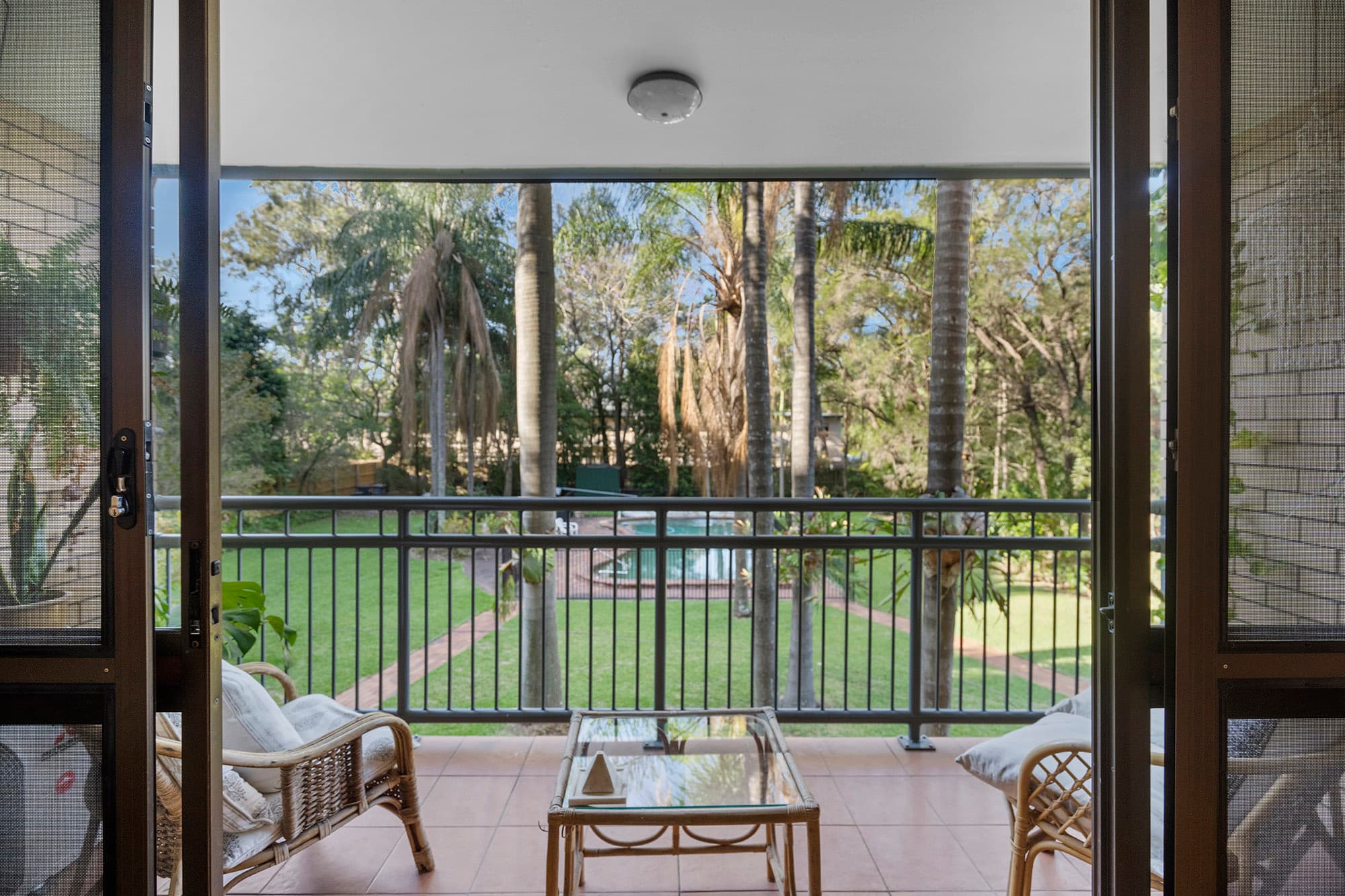 4/60 Lambert Road, Indooroopilly - Image 1