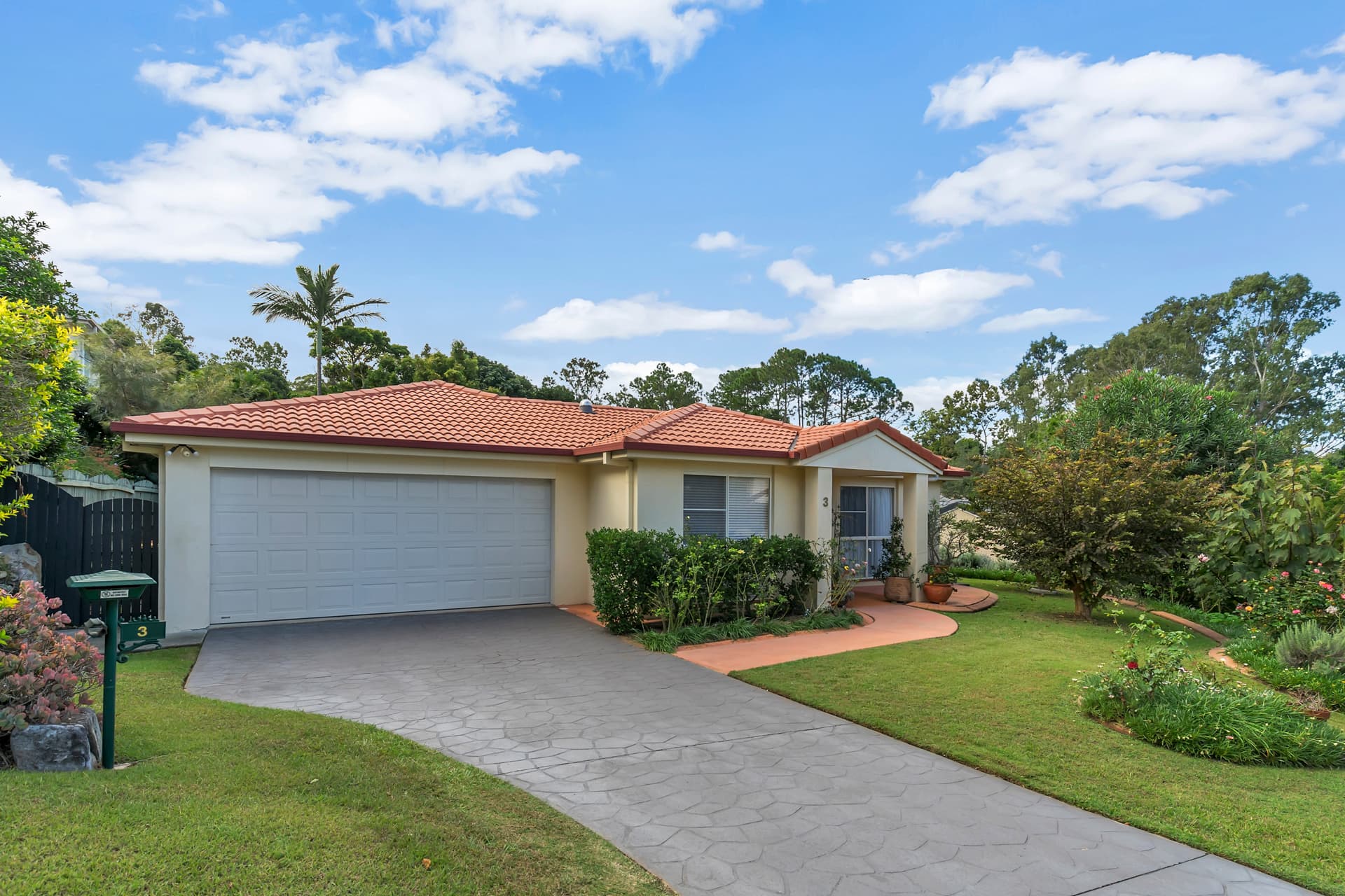 3 Summerfield Place, Kenmore - Image 1