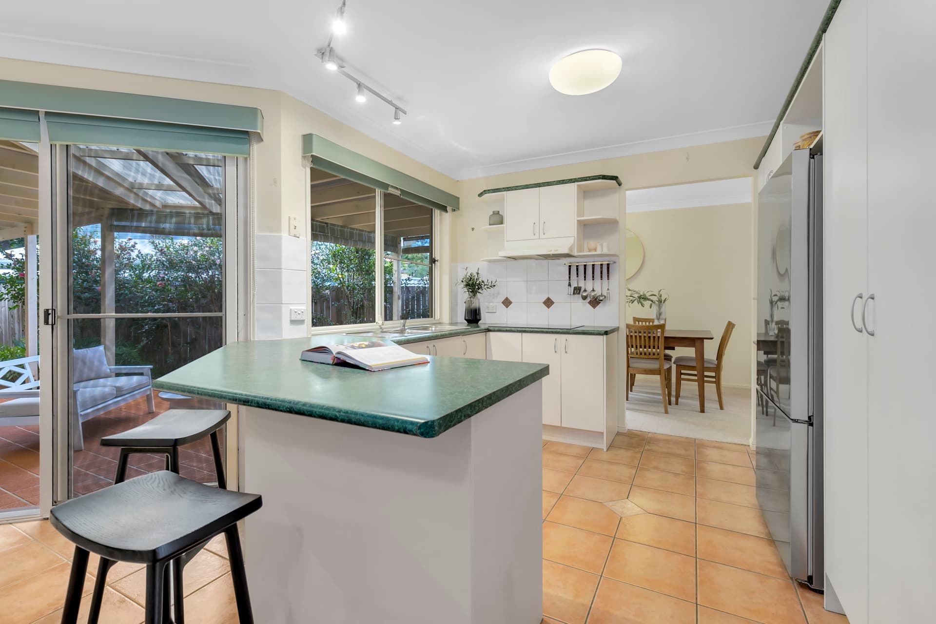3 Summerfield Place, Kenmore - Thumbnail 8