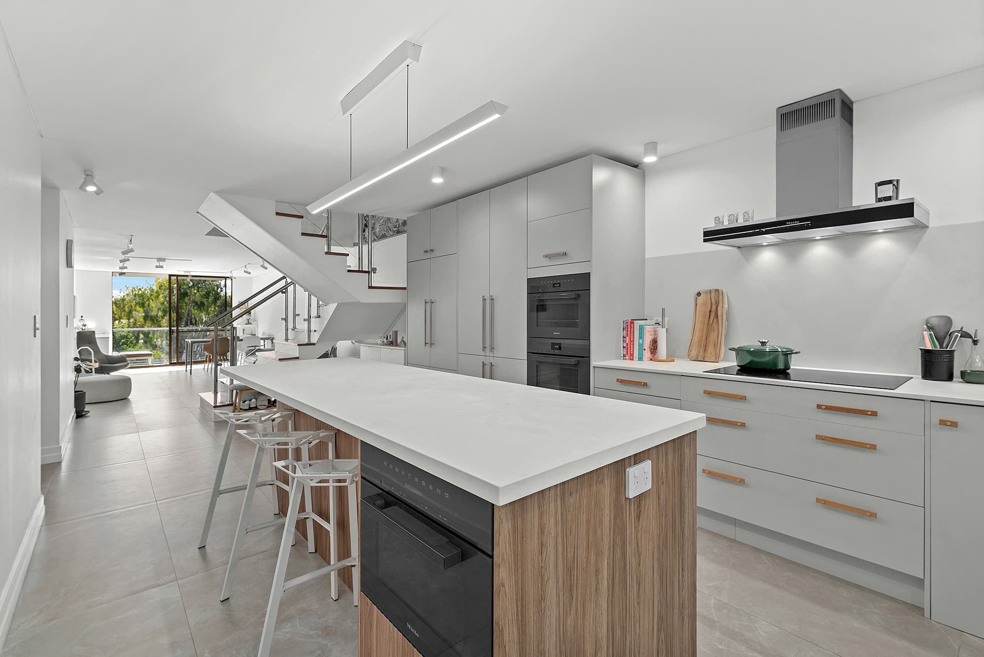 37/44 Brisbane Stree..., Toowong - Thumbnail 2