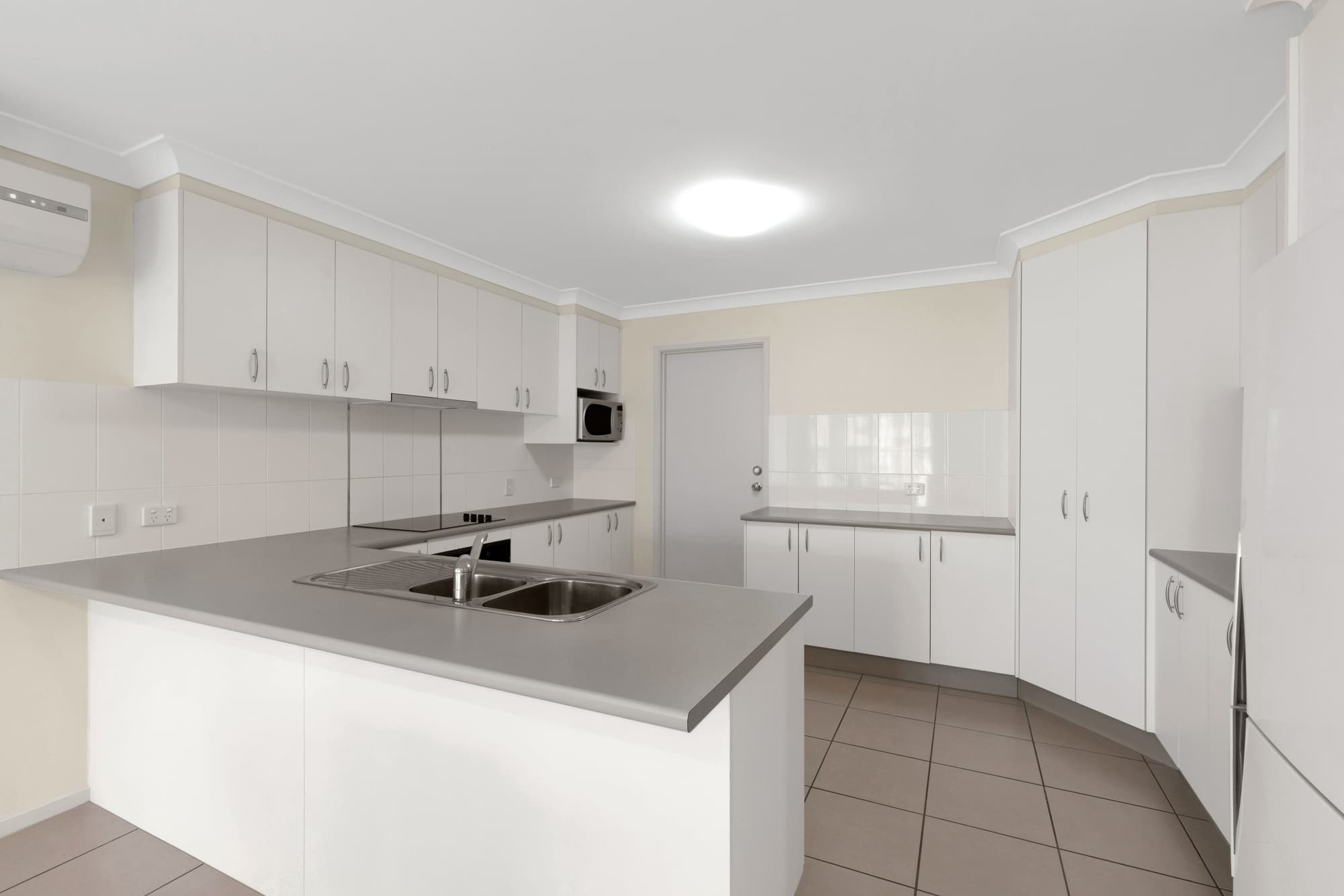 101 Livesay Road, Moggill - Thumbnail 3