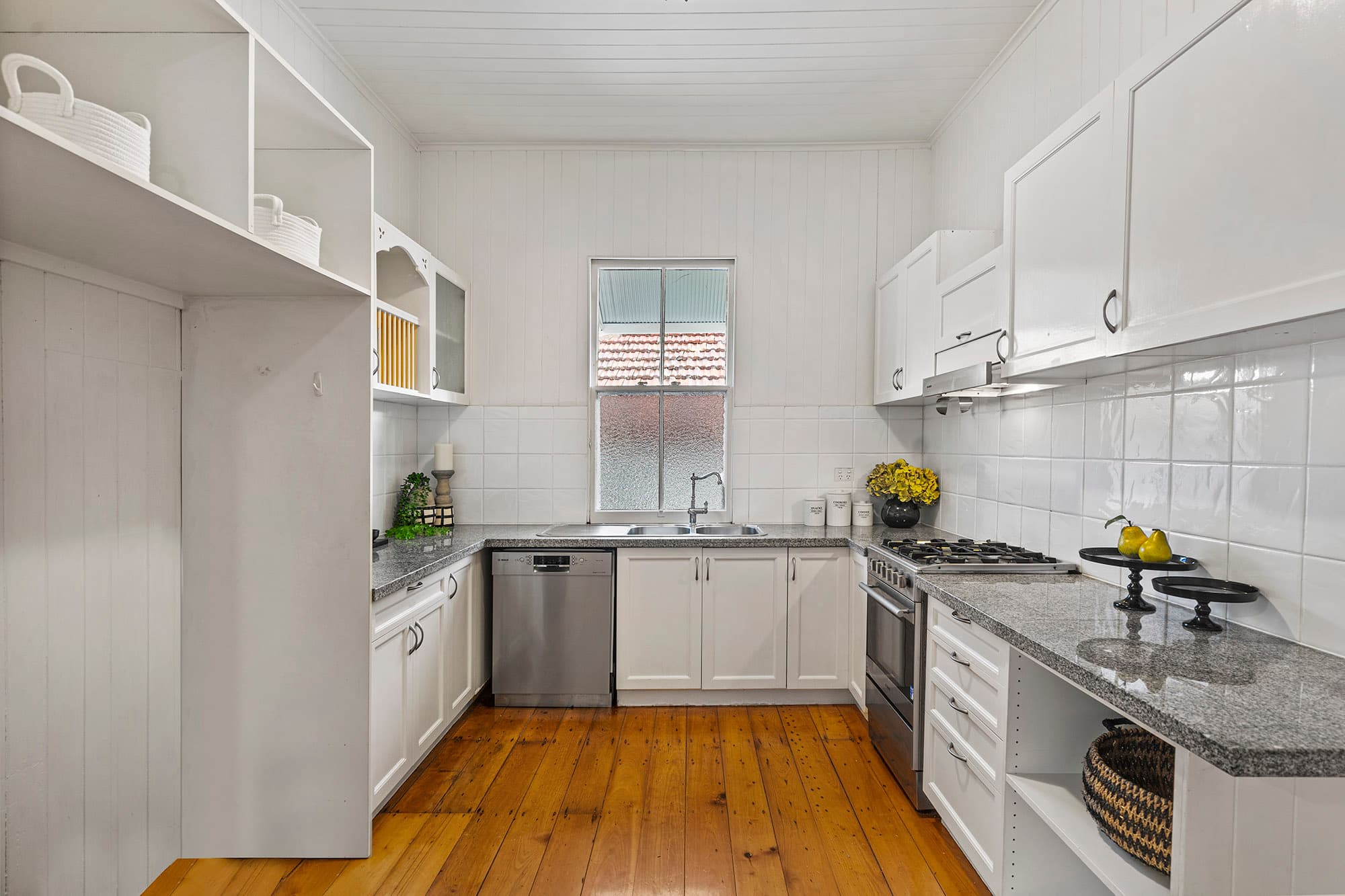 91 Taringa Parade, Indooroopilly - Thumbnail 8