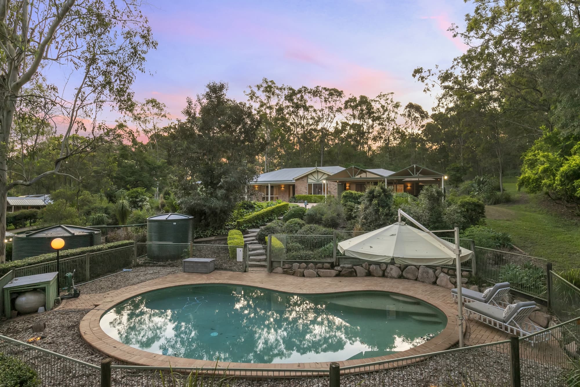 257A Sugars Road, Anstead - Thumbnail 2